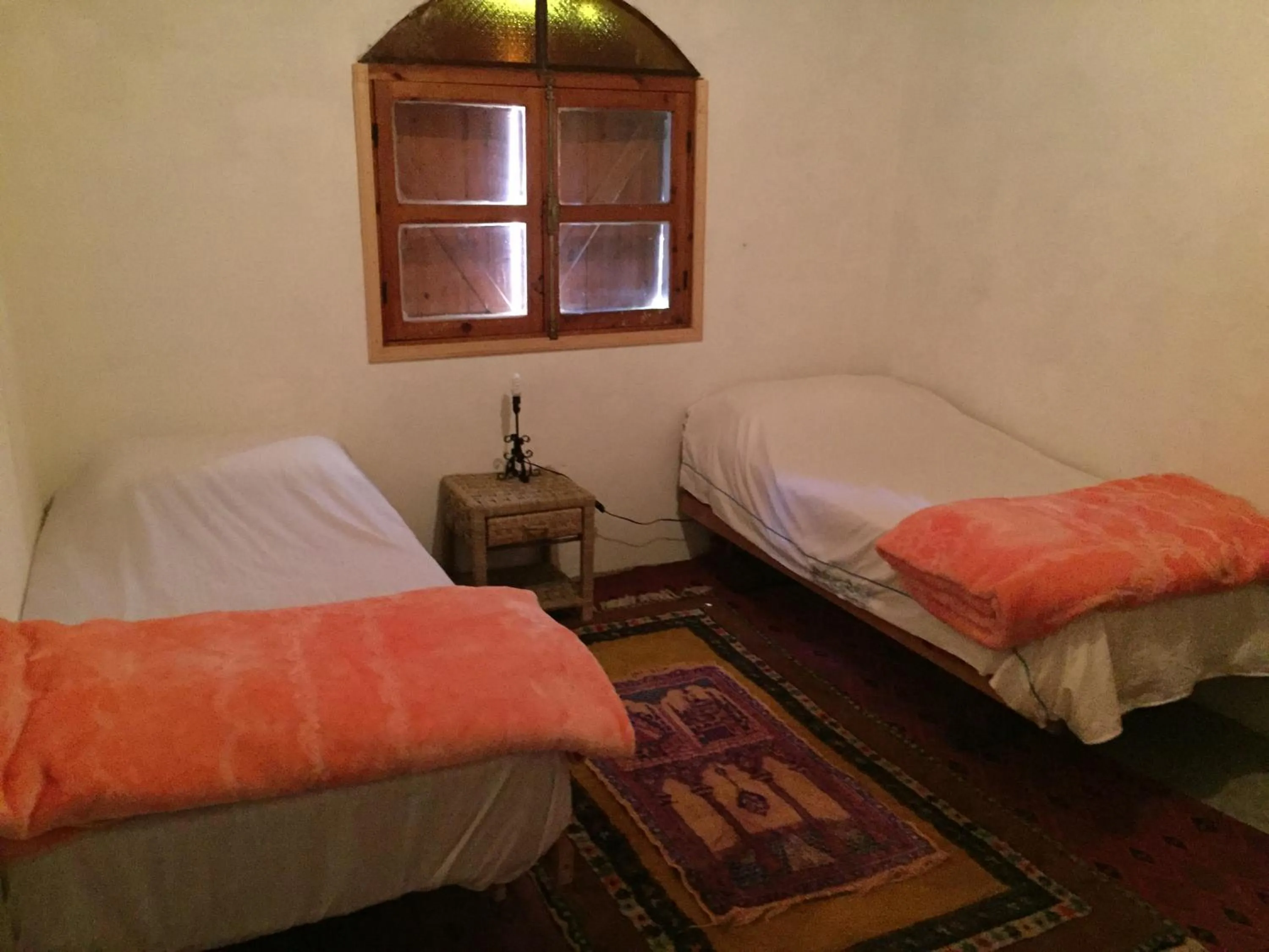 Photo of the whole room, Bed in Aziki