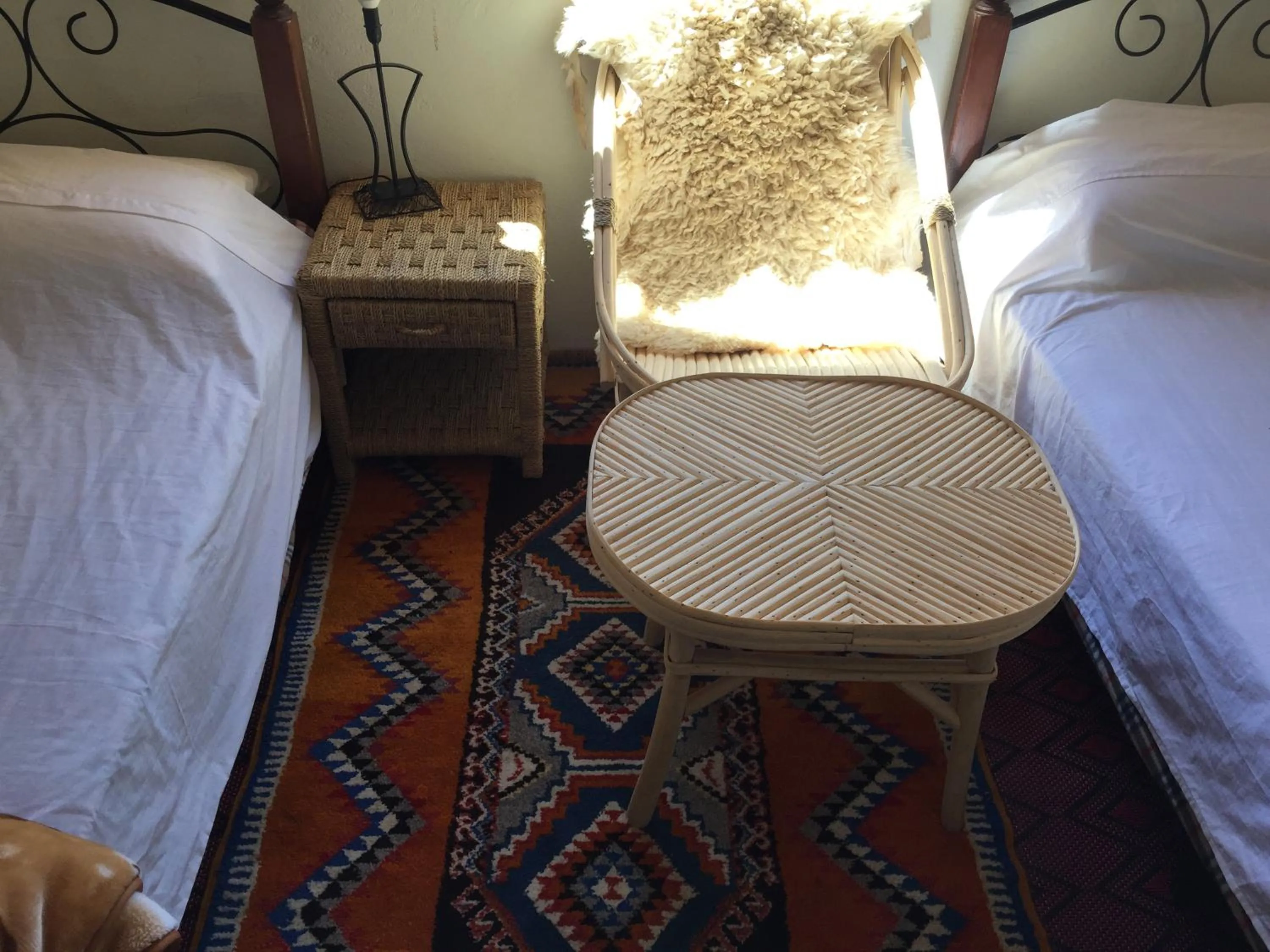 Photo of the whole room, Bed in Aziki