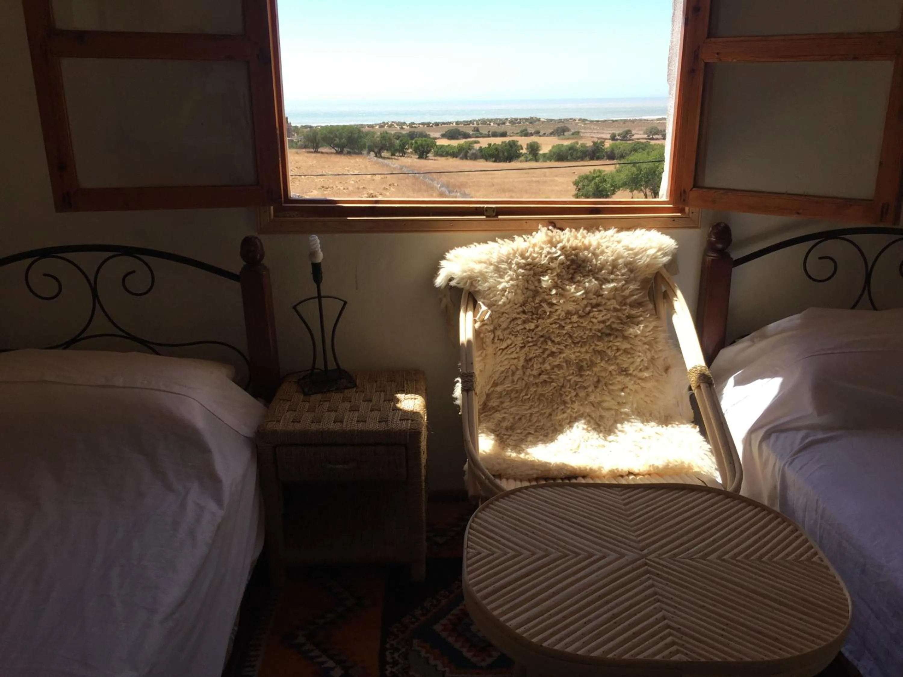 Photo of the whole room, Bed in Aziki