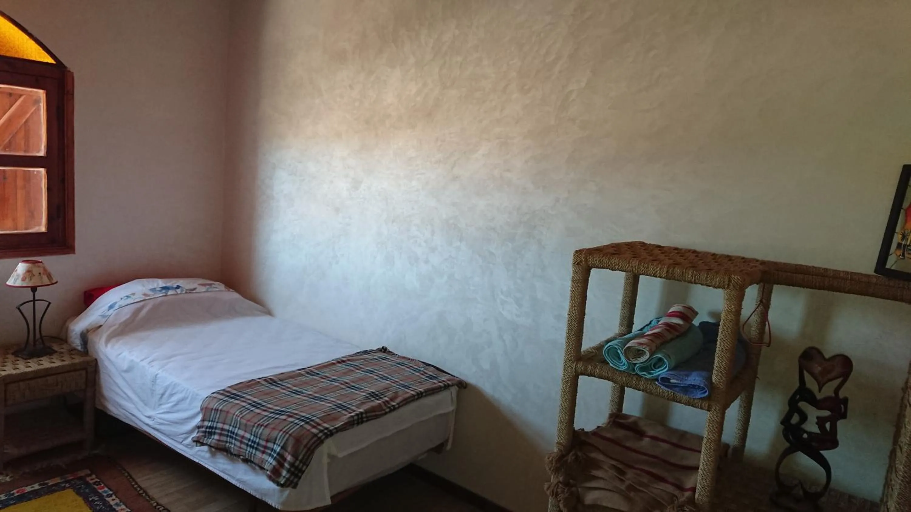 Bed in Aziki