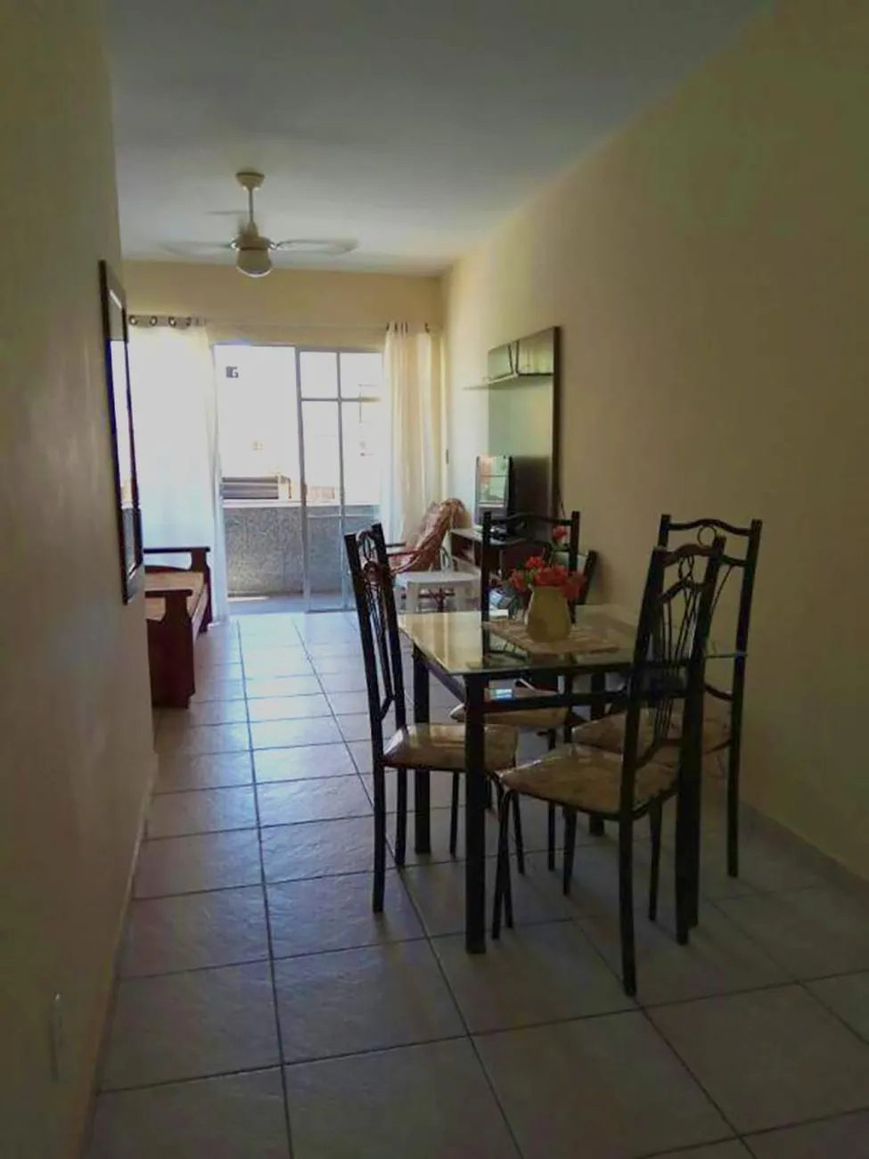 Communal lounge/ TV room in Apto Temporada Cabo Frio