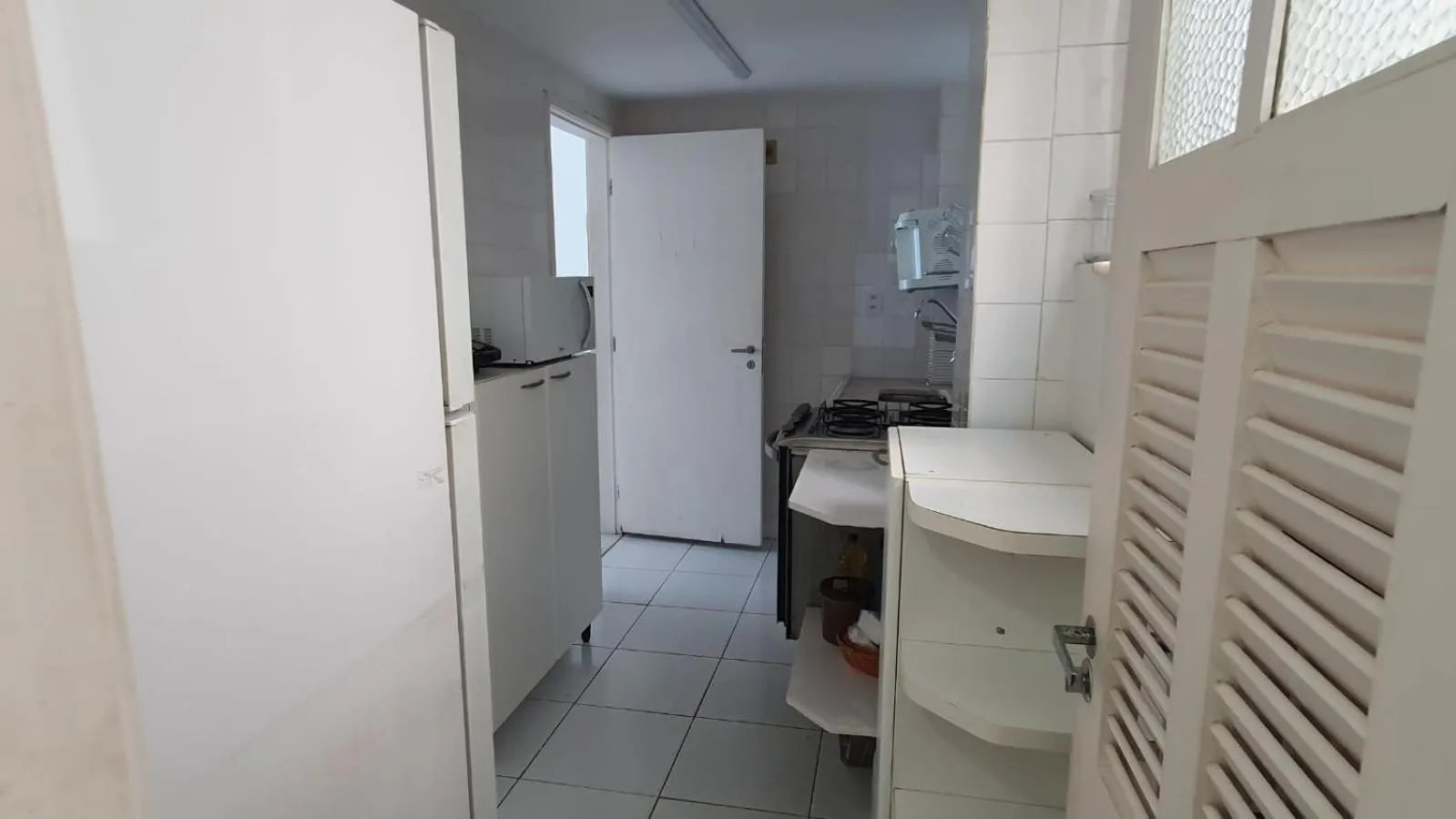 kitchen in Apto Temporada Cabo Frio