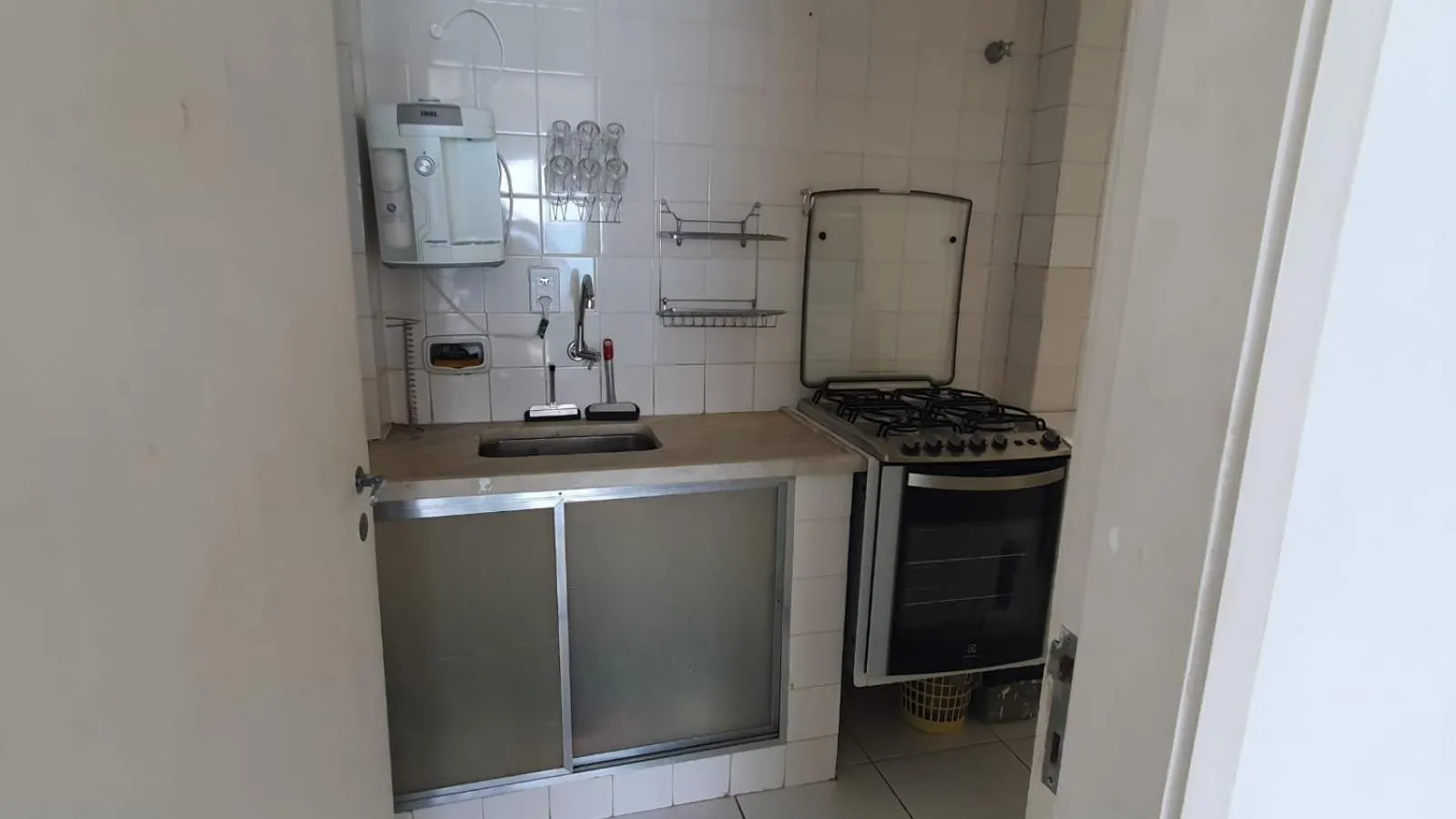 Kitchen or kitchenette in Apto Temporada Cabo Frio