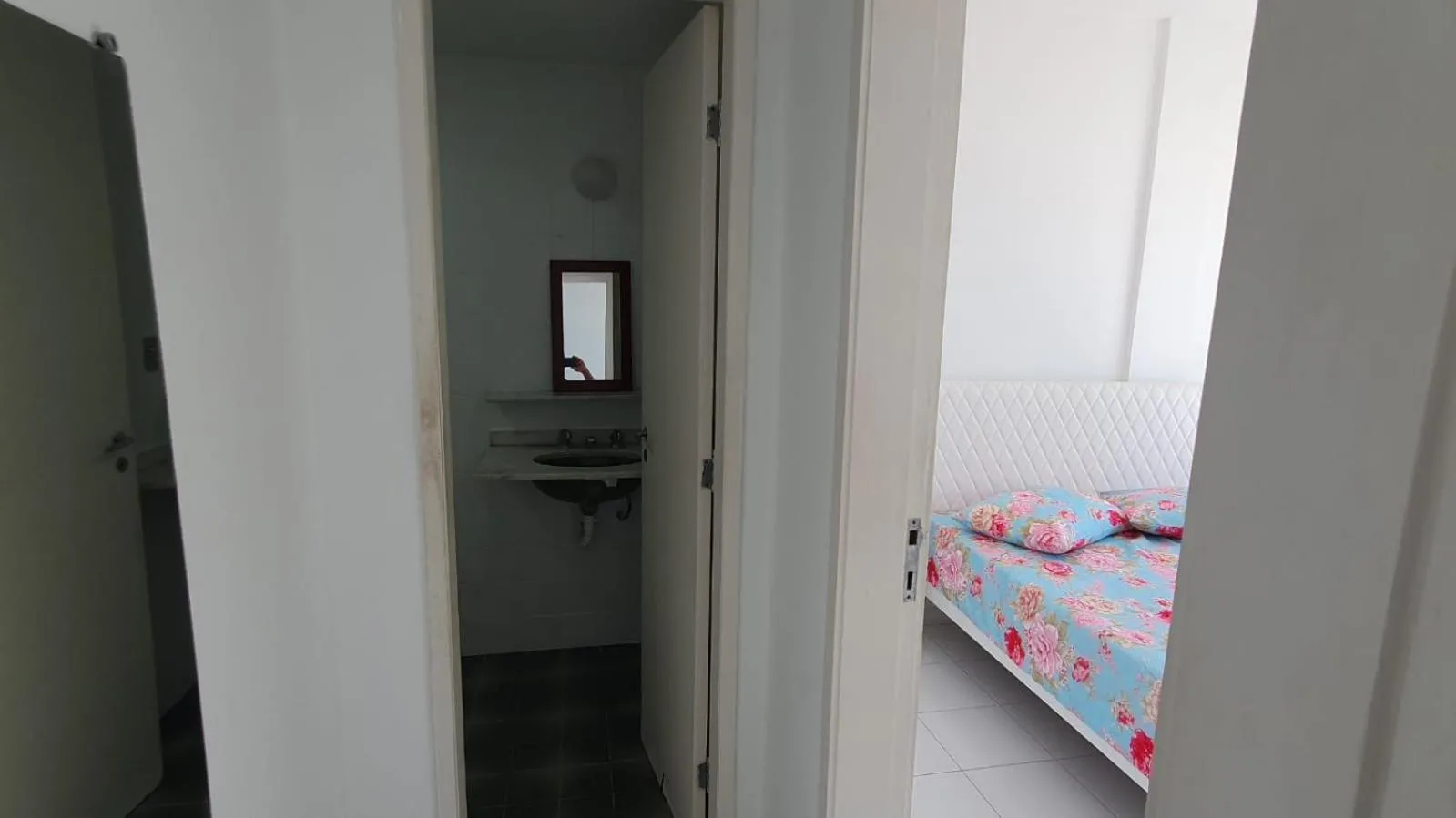 Bedroom, Bed in Apto Temporada Cabo Frio