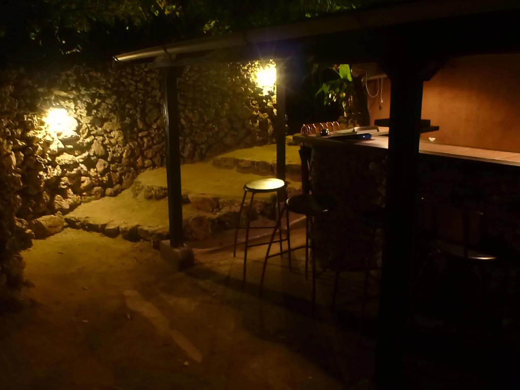 Property building in Taketomijima Akaneya