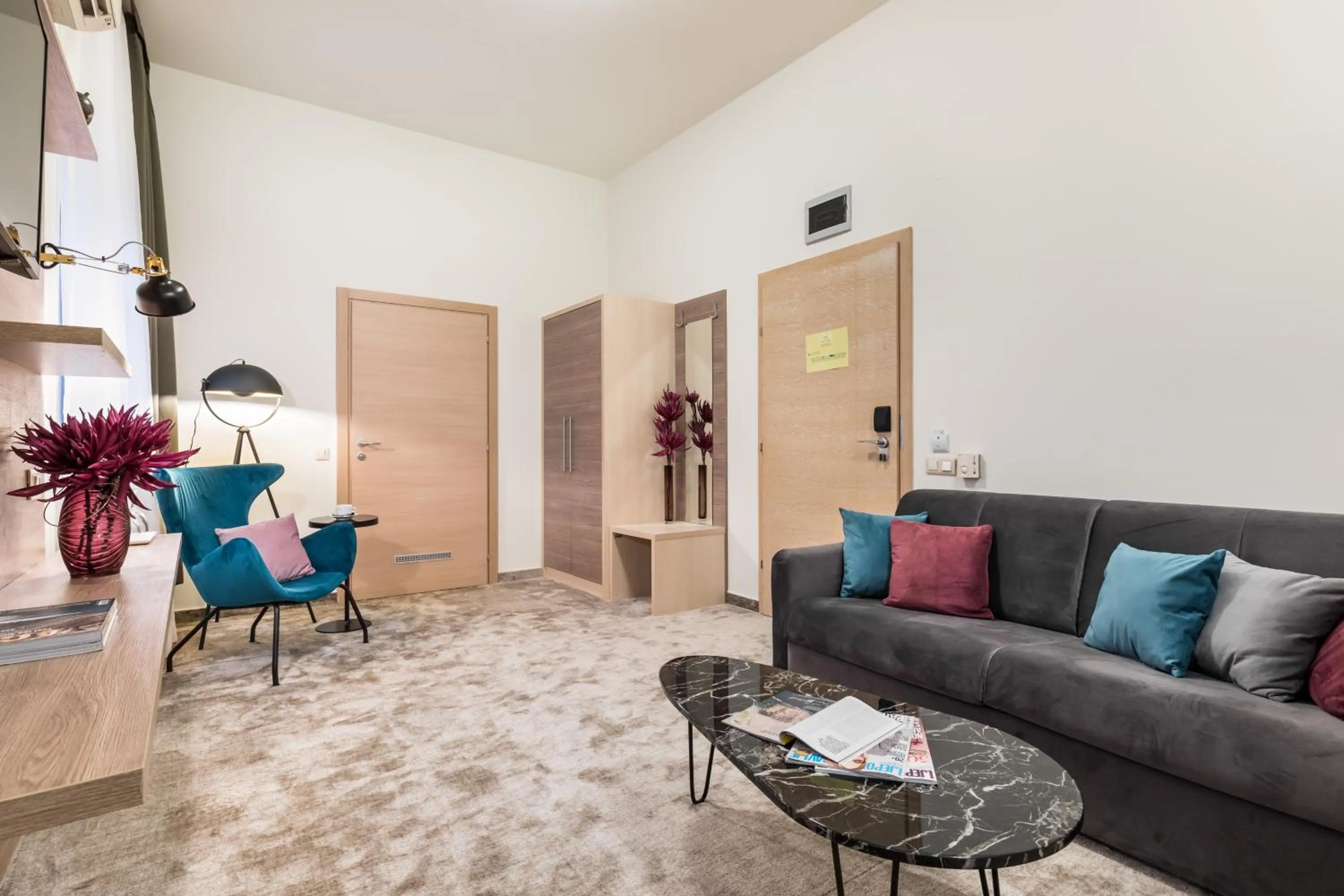 TV and multimedia in Hotel Mondo