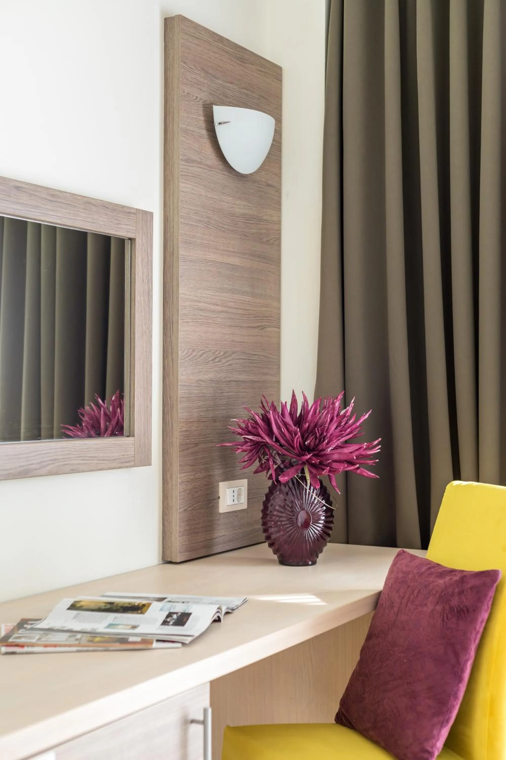 Photo of the whole room in Hotel Mondo