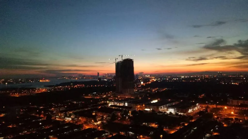 City view in D'calton seaview apartment