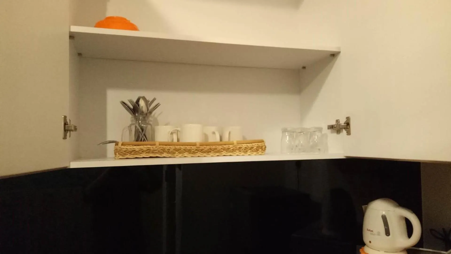 Kitchen or kitchenette in D'calton seaview apartment