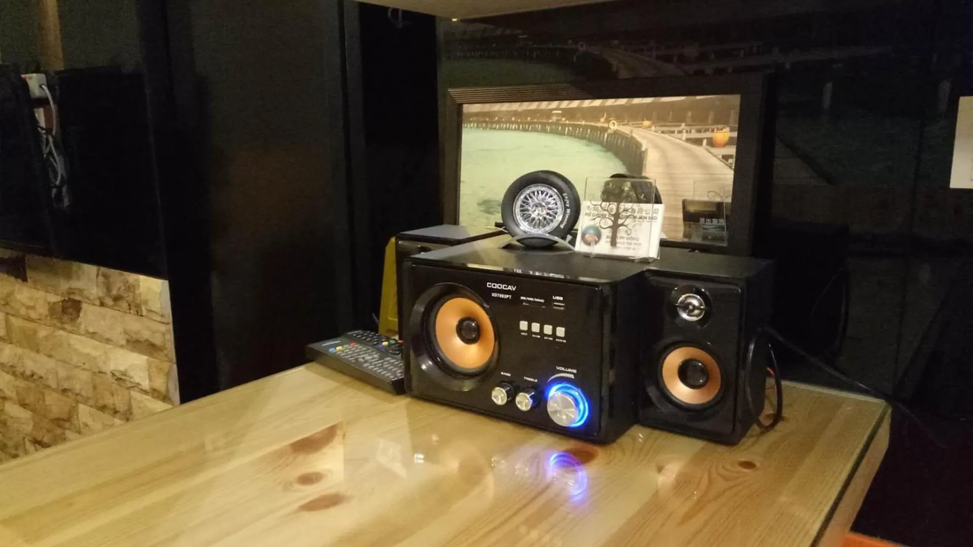 Library in D'calton seaview apartment