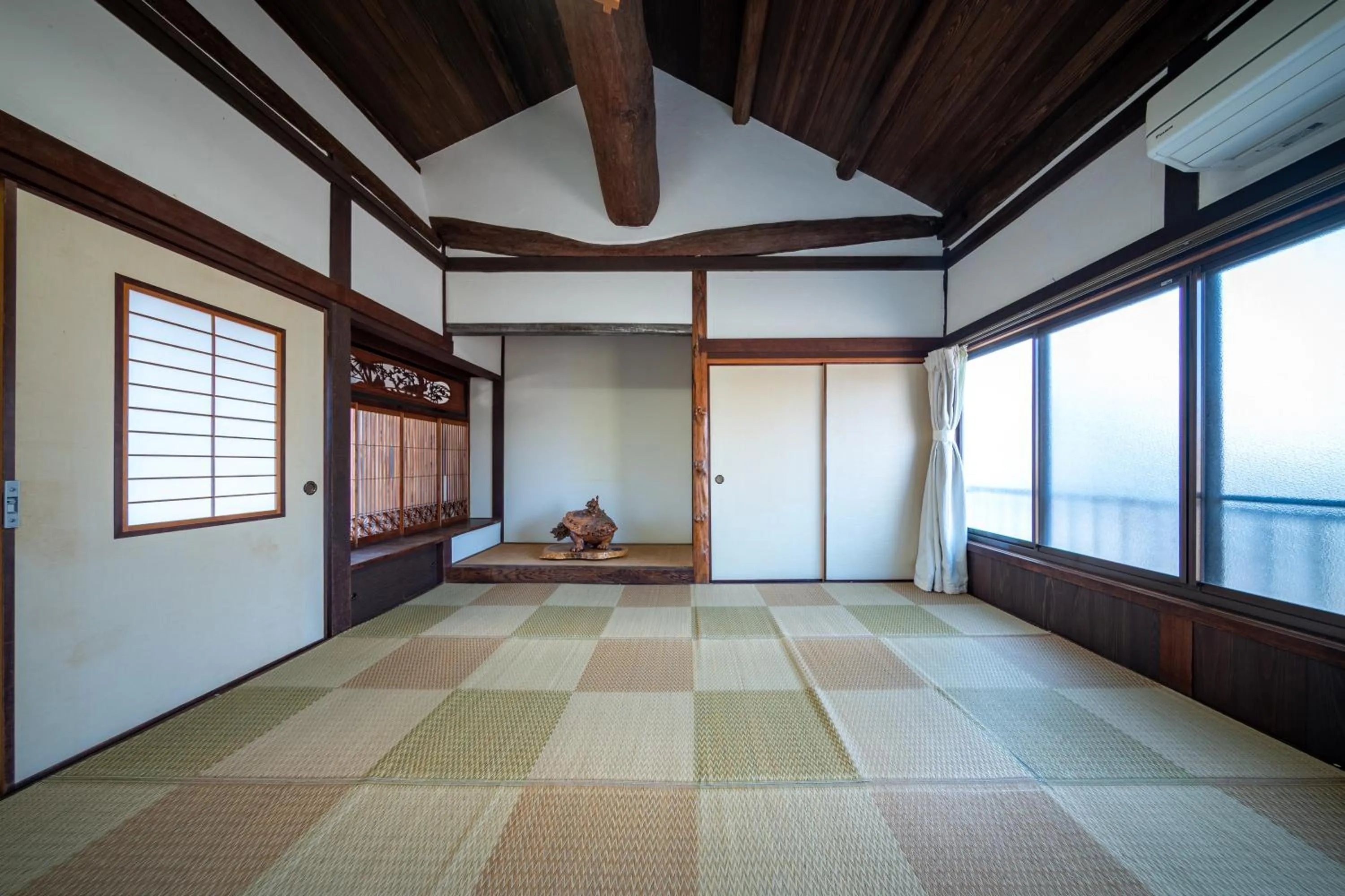 Japanese-Style Standard Room with Shared Bathroom in Oyajino Umi