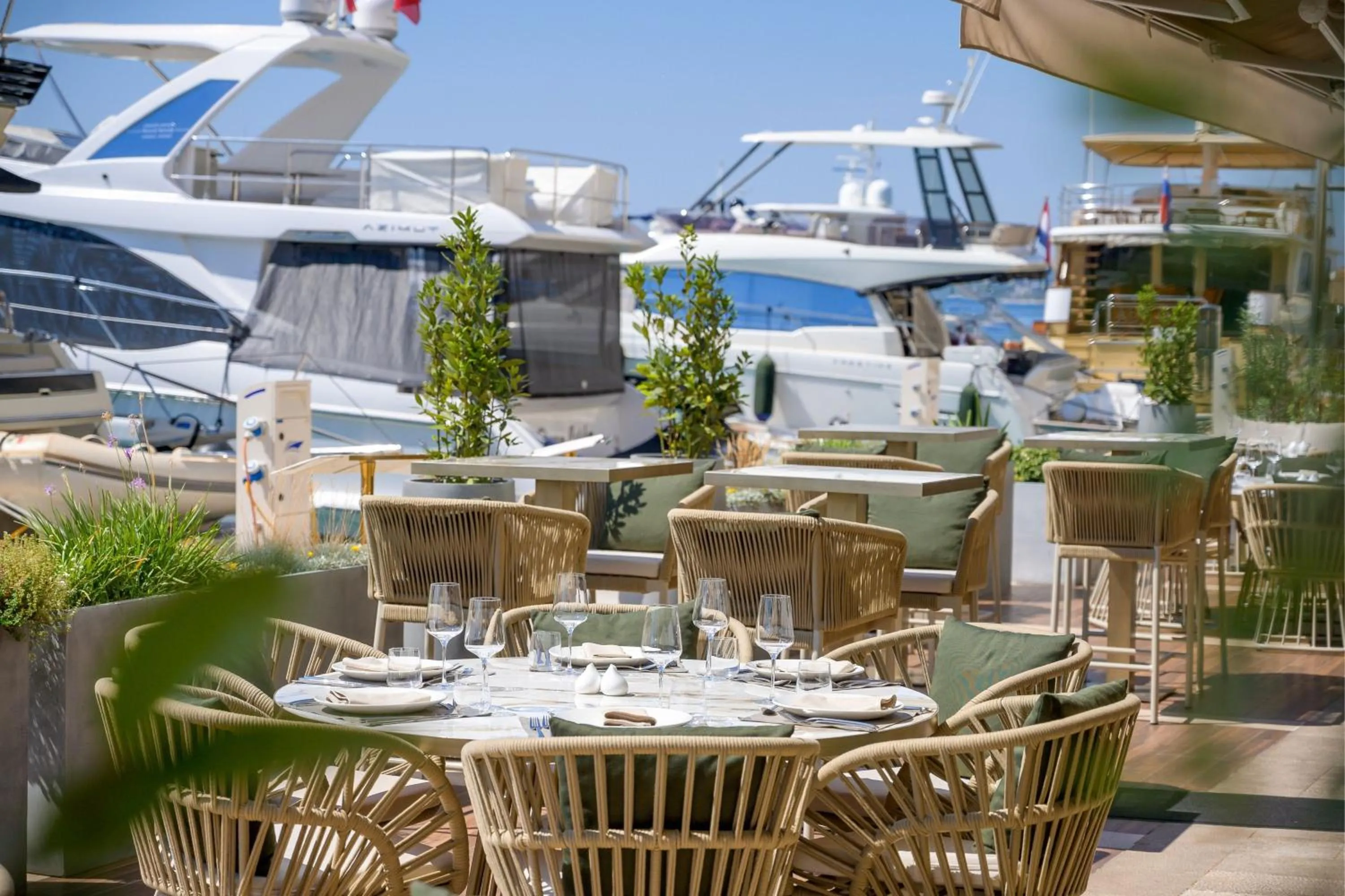 Restaurant/places to eat in Le Meridien Lav Split