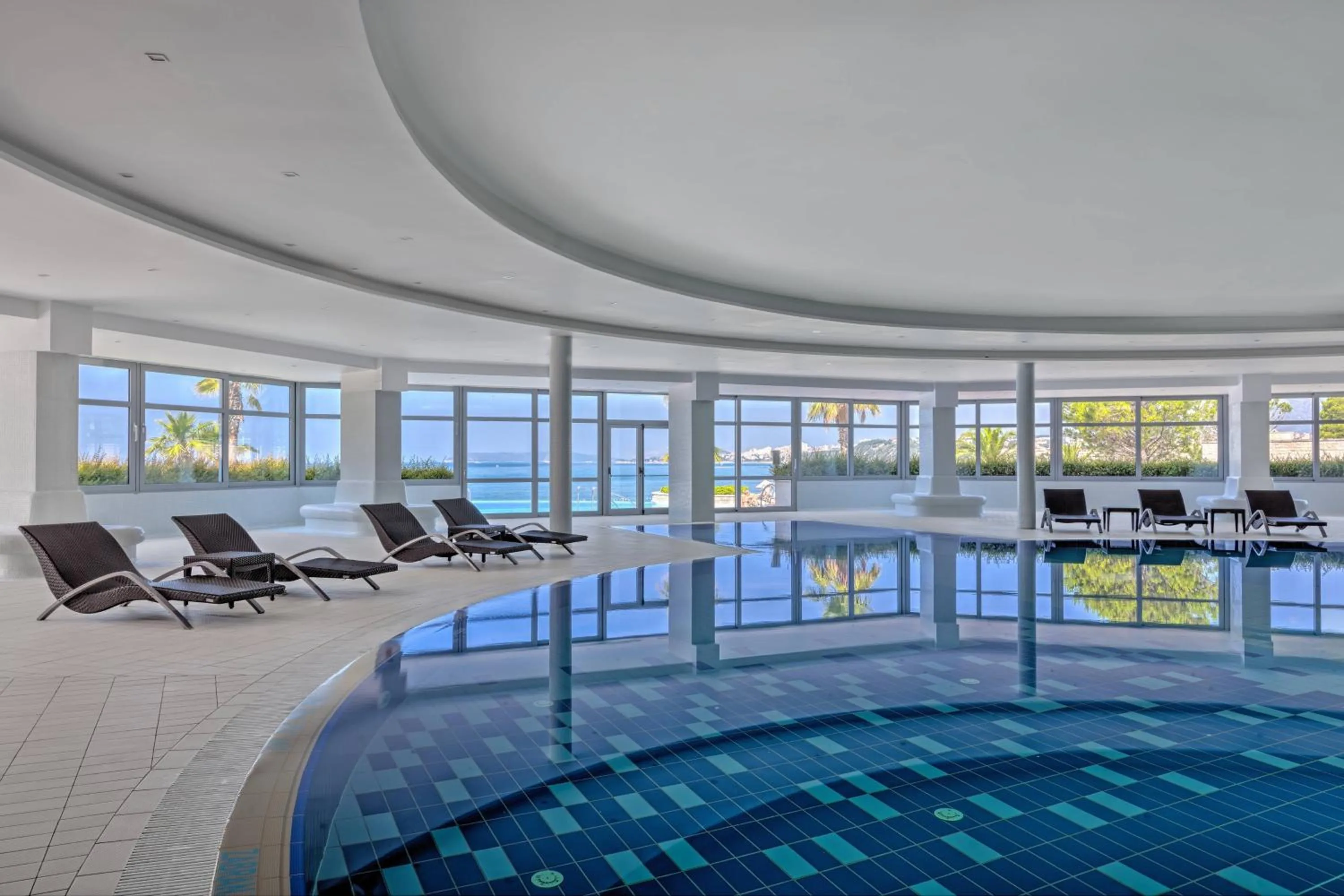 Swimming pool in Le Meridien Lav Split