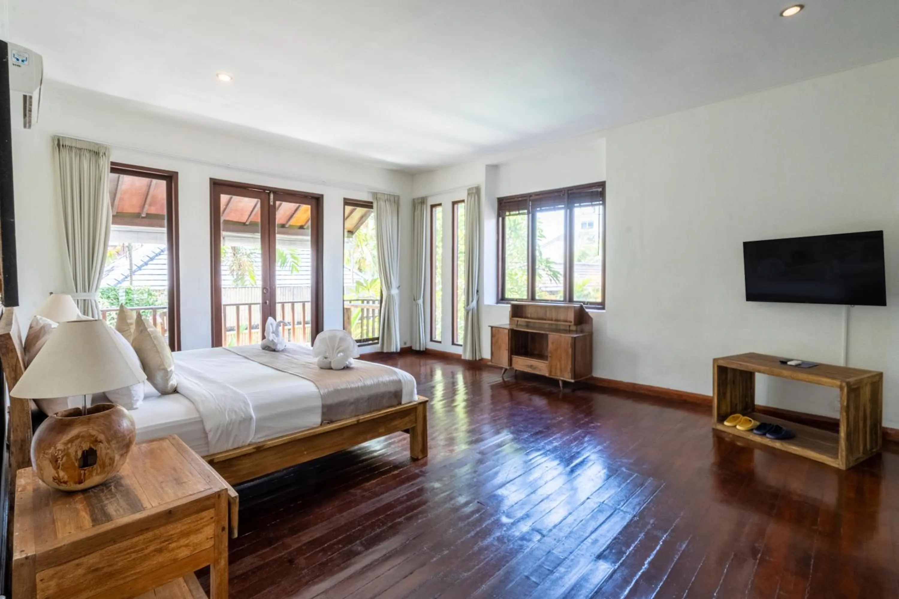 Bed in Villa Aveli Seminyak by Best Deals Asia Hospitality