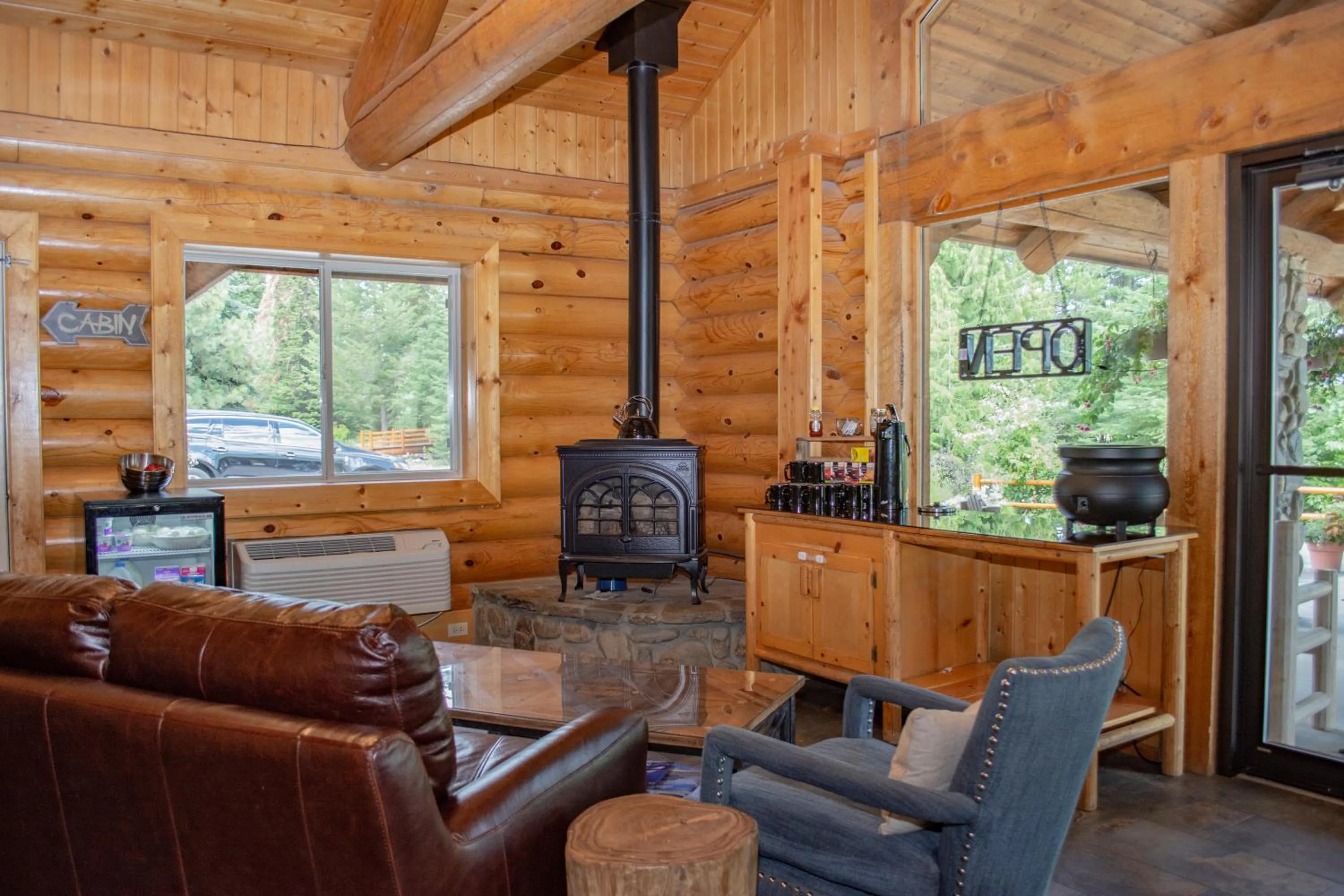 Log Inn Bonners Ferry