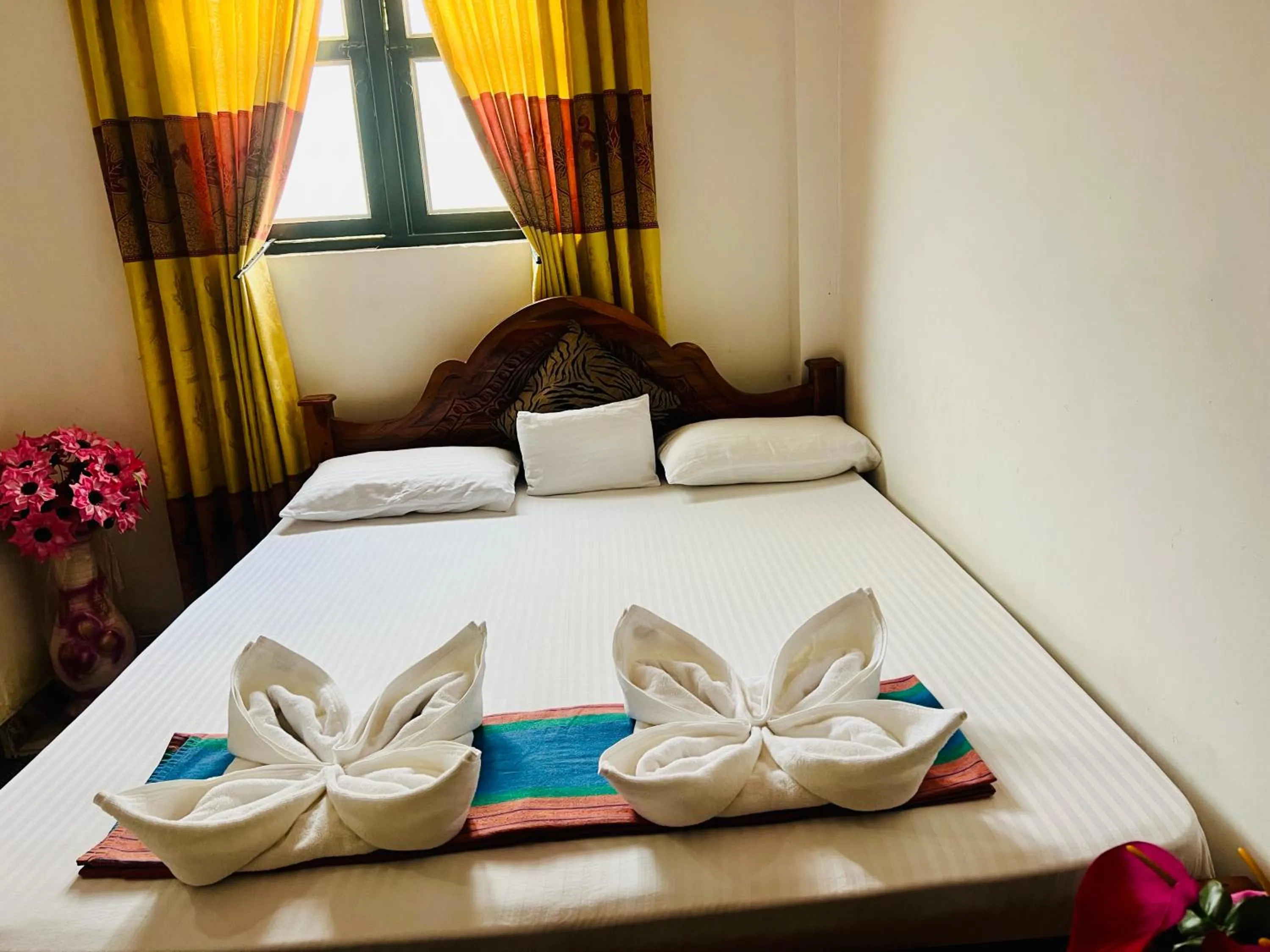 Bed in Dambulla Tourist Resort