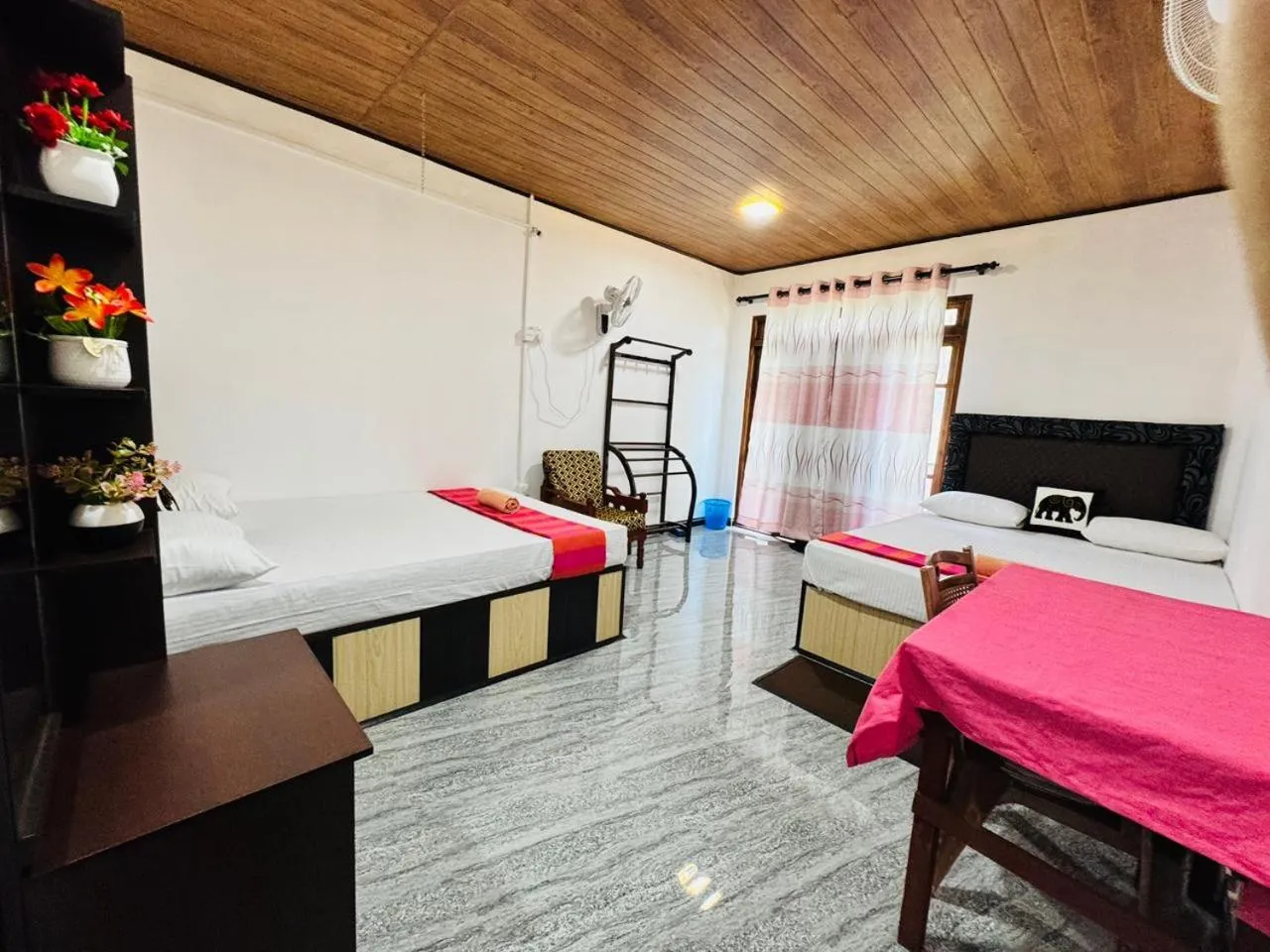 Bed in Dambulla Tourist Resort
