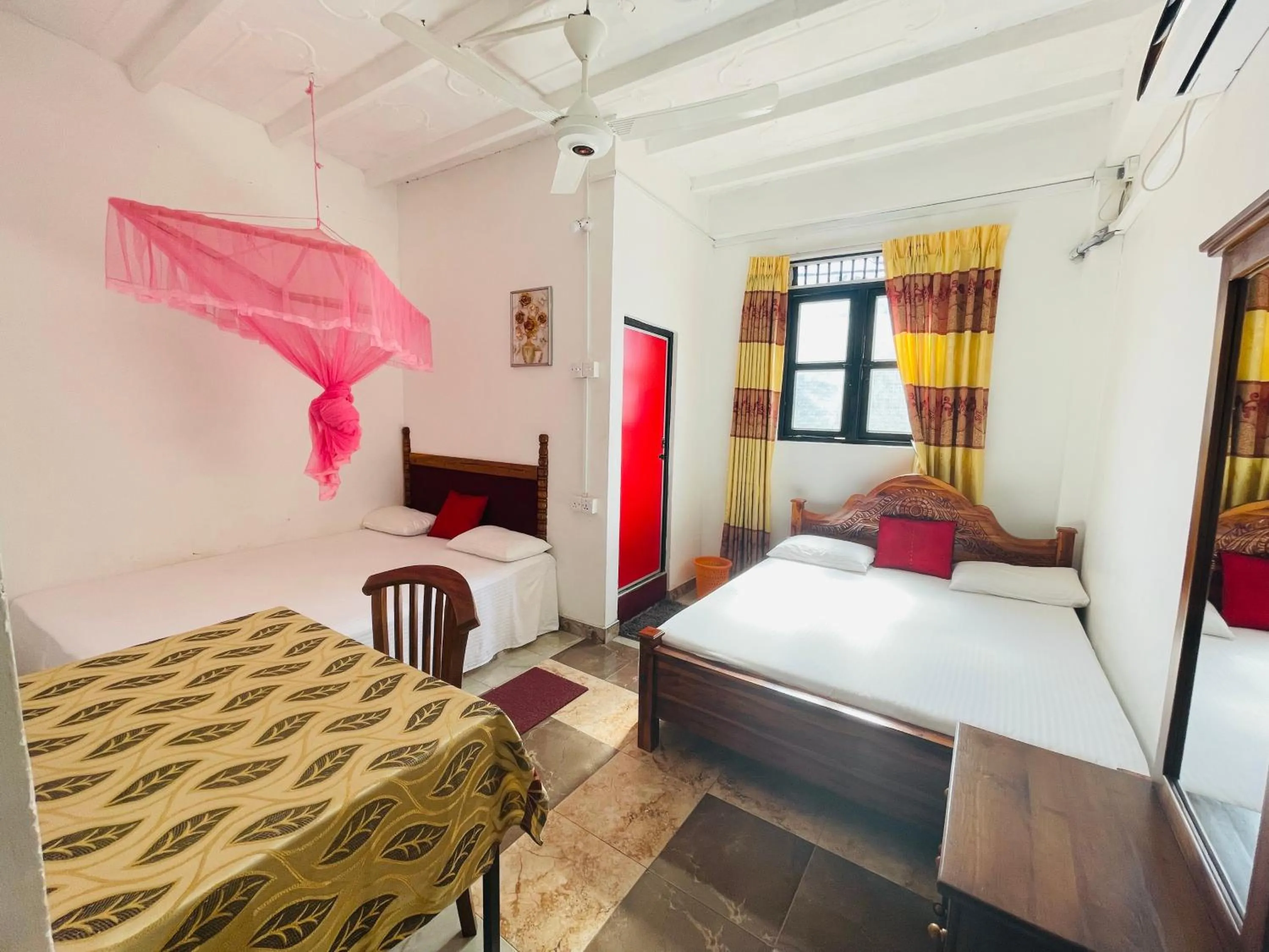 Bed in Dambulla Tourist Resort