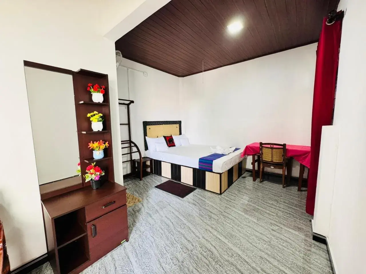 Bed in Dambulla Tourist Resort Bed in Dambulla Tourist Resort