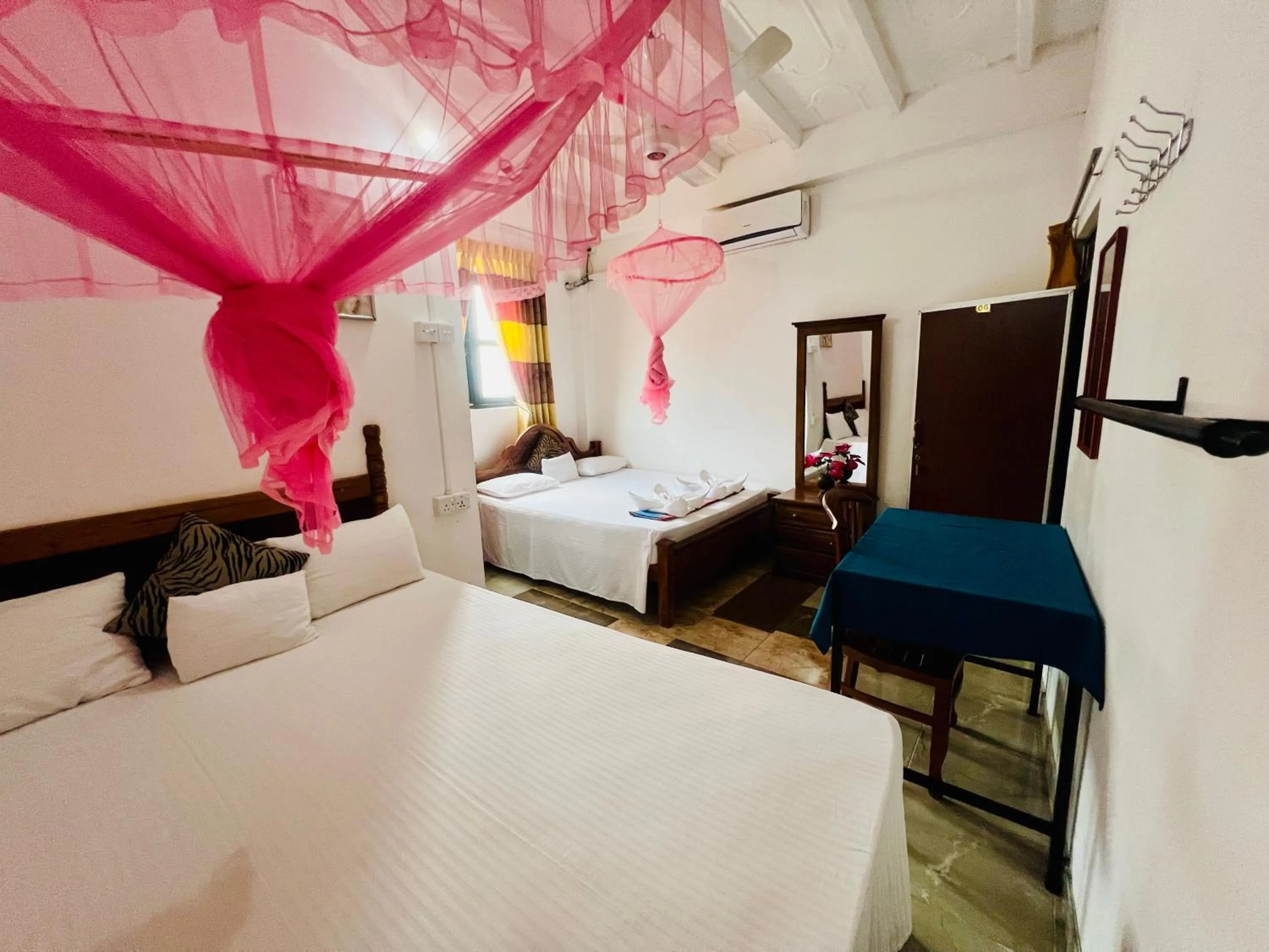 Bed in Dambulla Tourist Resort