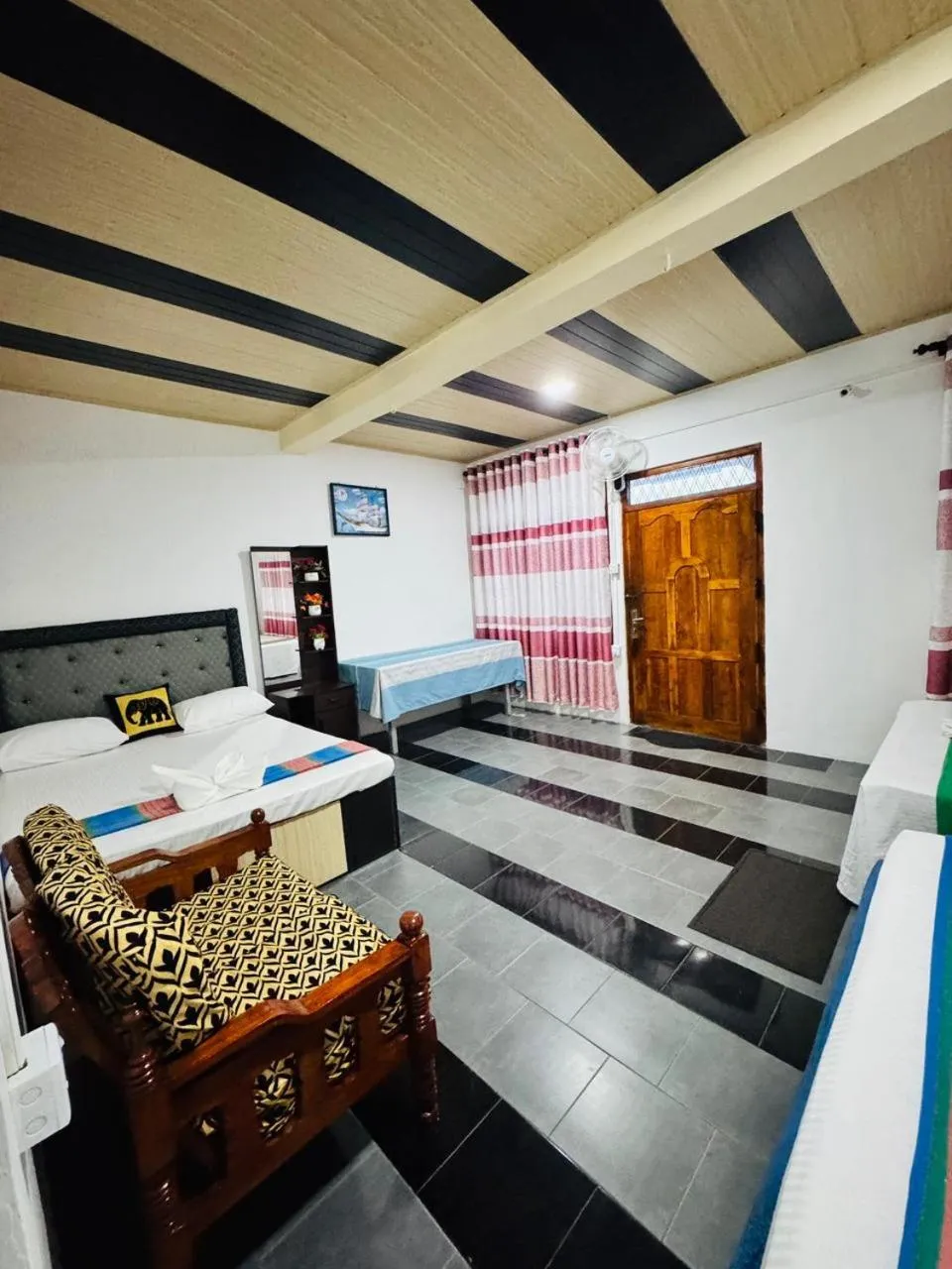 Bed in Dambulla Tourist Resort