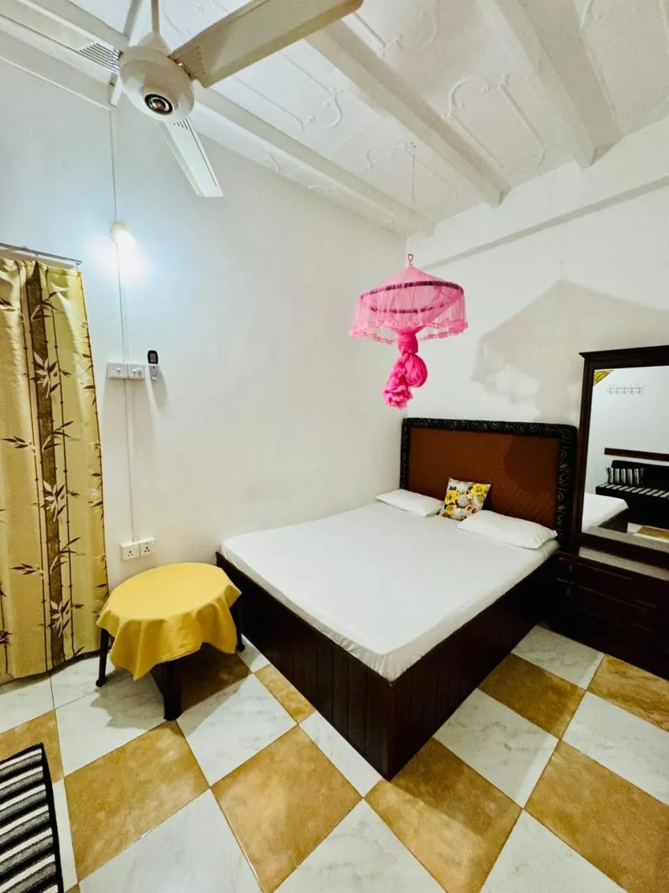 Bed in Dambulla Tourist Resort