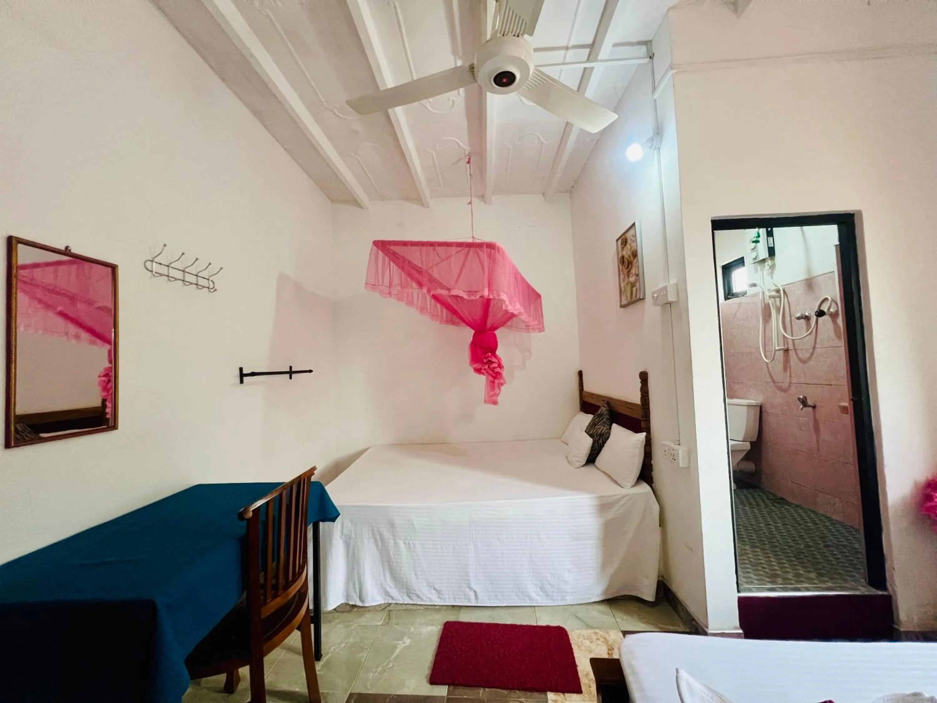 Bed in Dambulla Tourist Resort