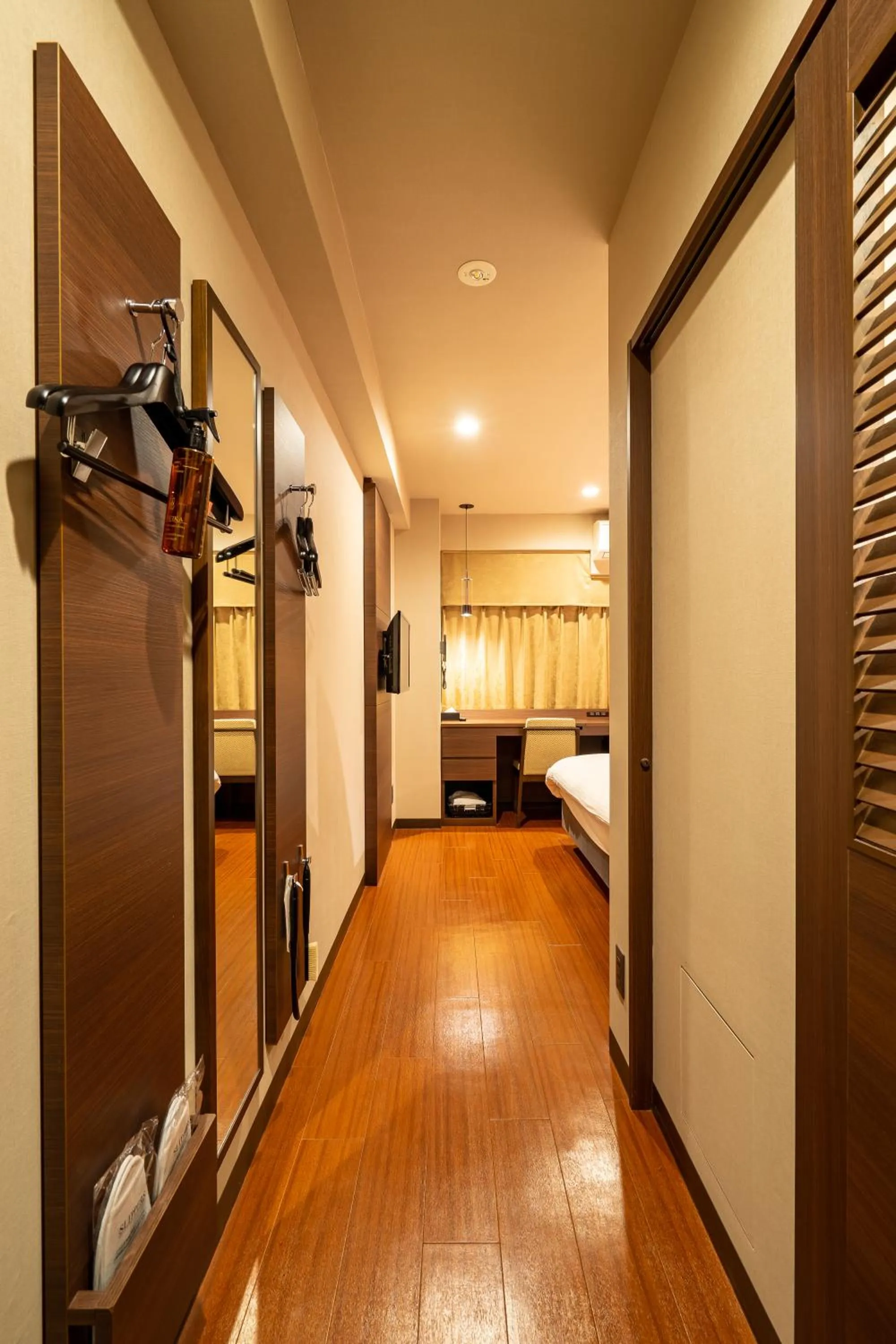 Bed in Red Roof Inn Kamata / Haneda Tokyo