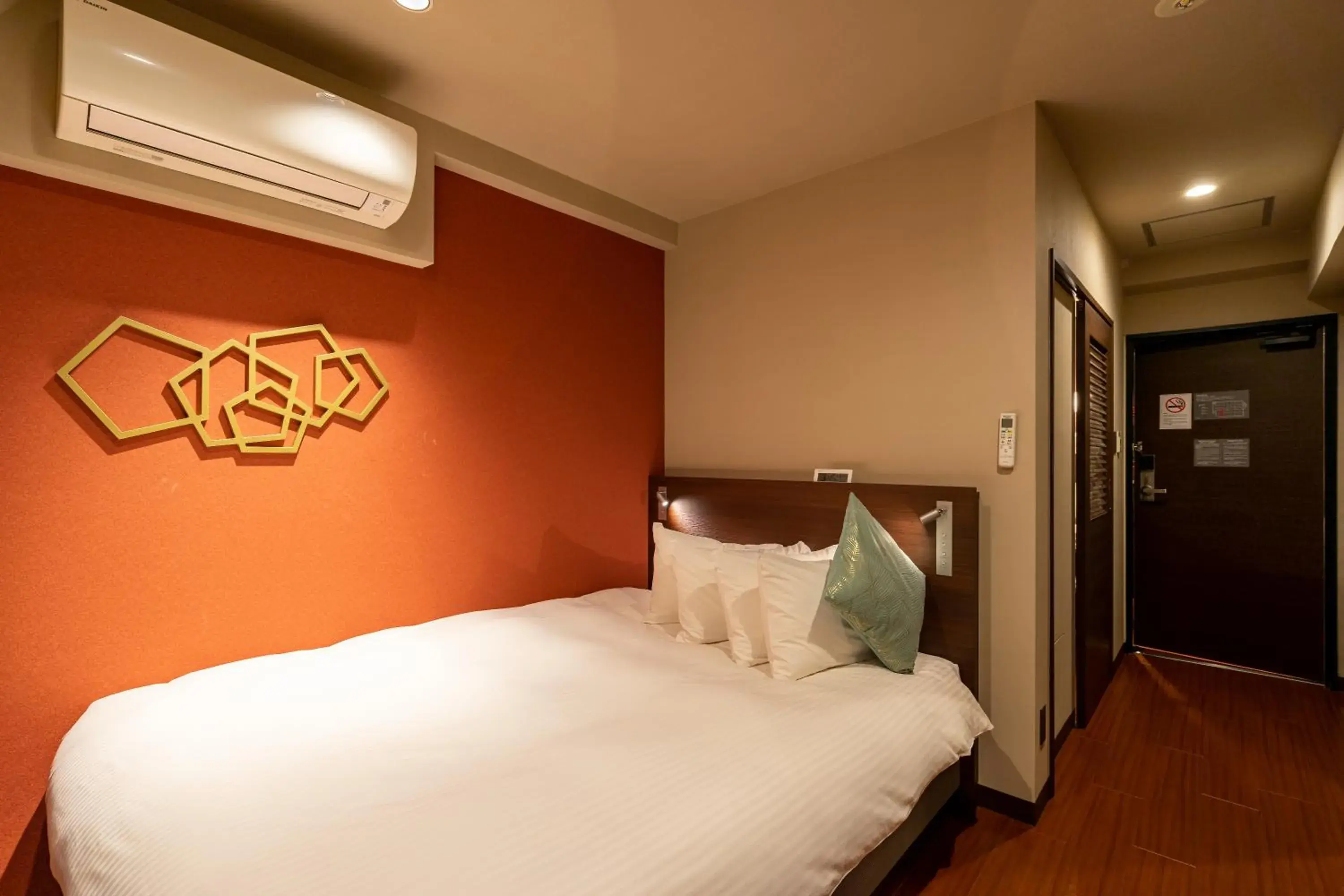 Bed in Red Roof Inn Kamata / Haneda Tokyo Bed in Red Roof Inn Kamata / Haneda Tokyo