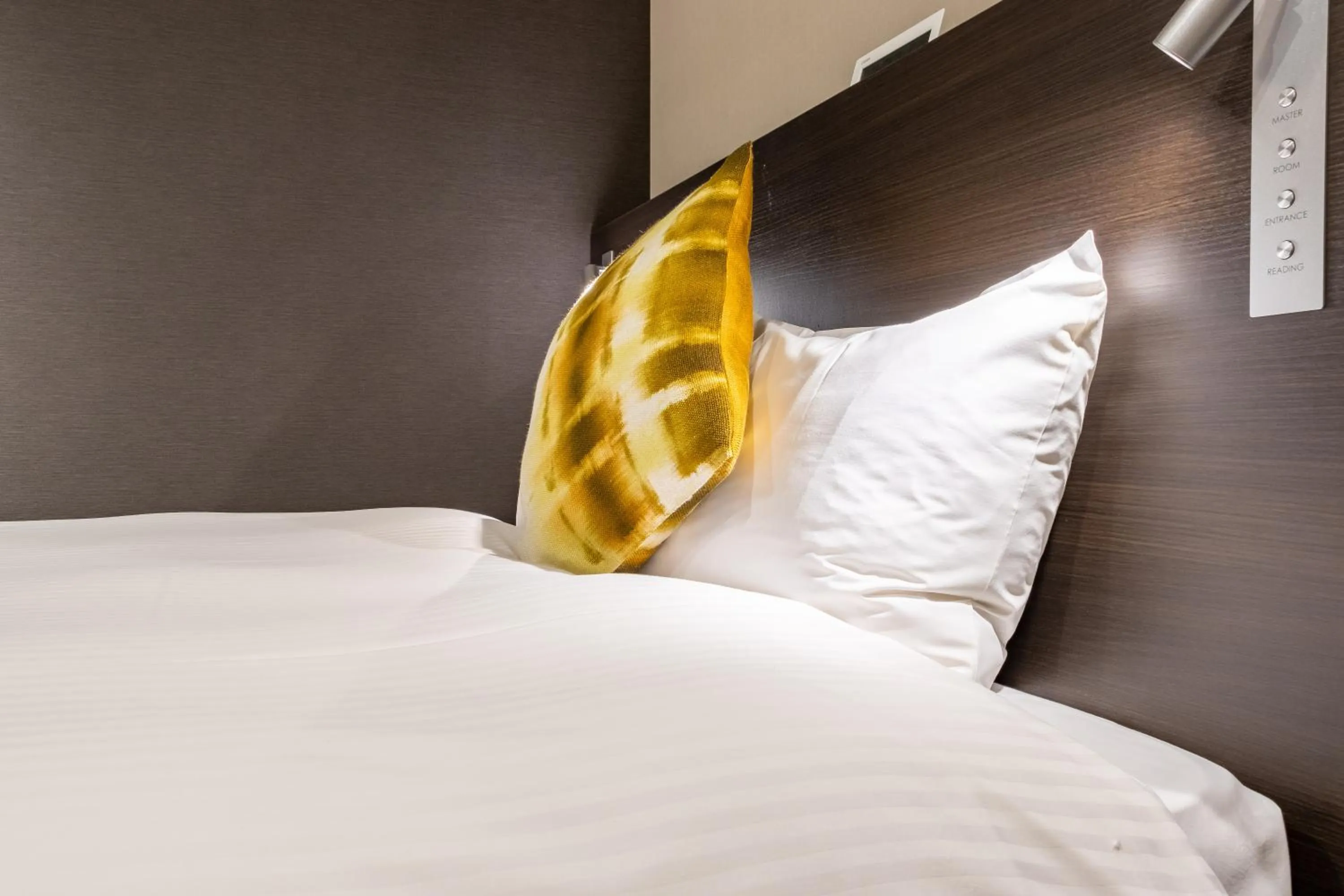 Bed in Red Roof Inn Kamata / Haneda Tokyo