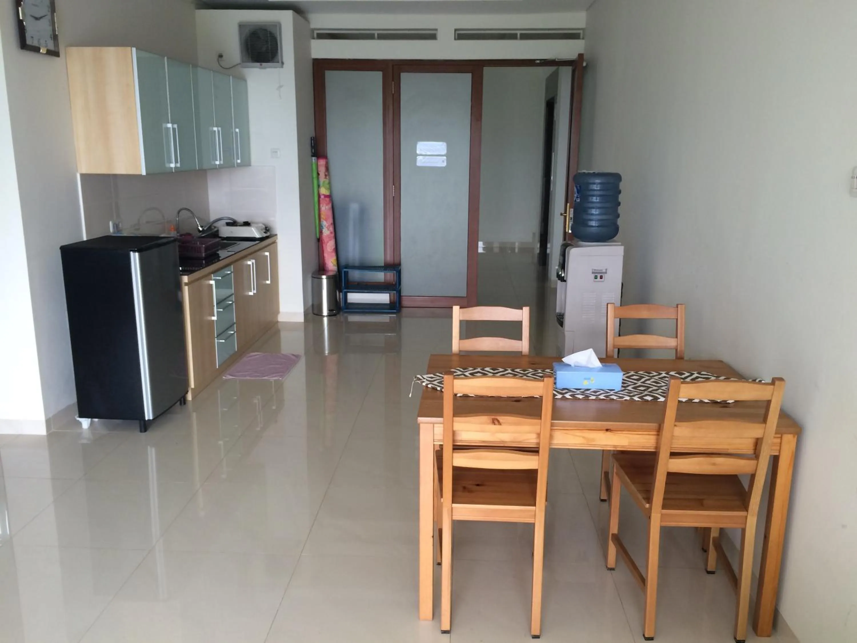 Kitchen or kitchenette in Roemah Asri Villa - Resor Dago Pakar