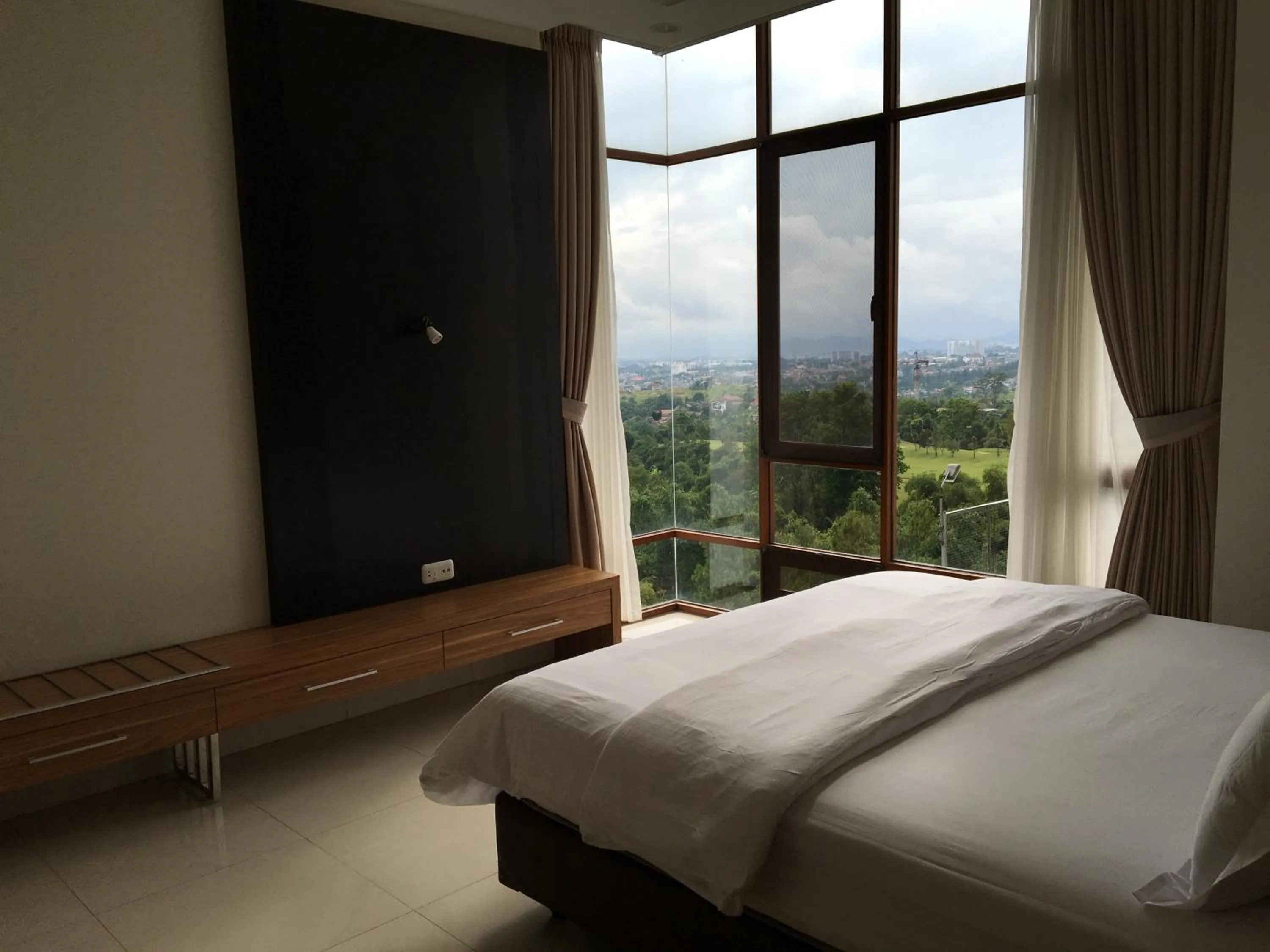 Bedroom, Bed in Roemah Asri Villa - Resor Dago Pakar