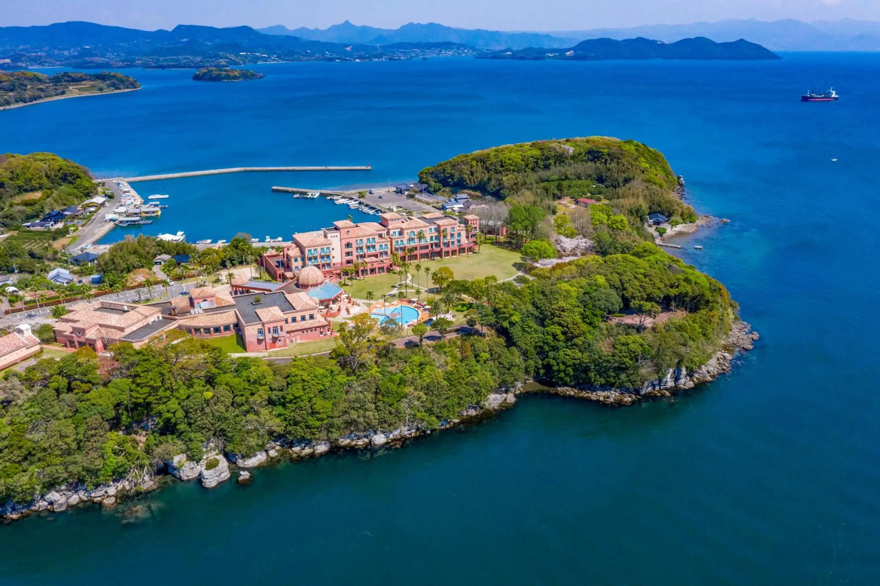 Property building in Ooedo Onsen Monogatari Premium Saikaibashi Property building in Ooedo Onsen Monogatari Premium Saikaibashi