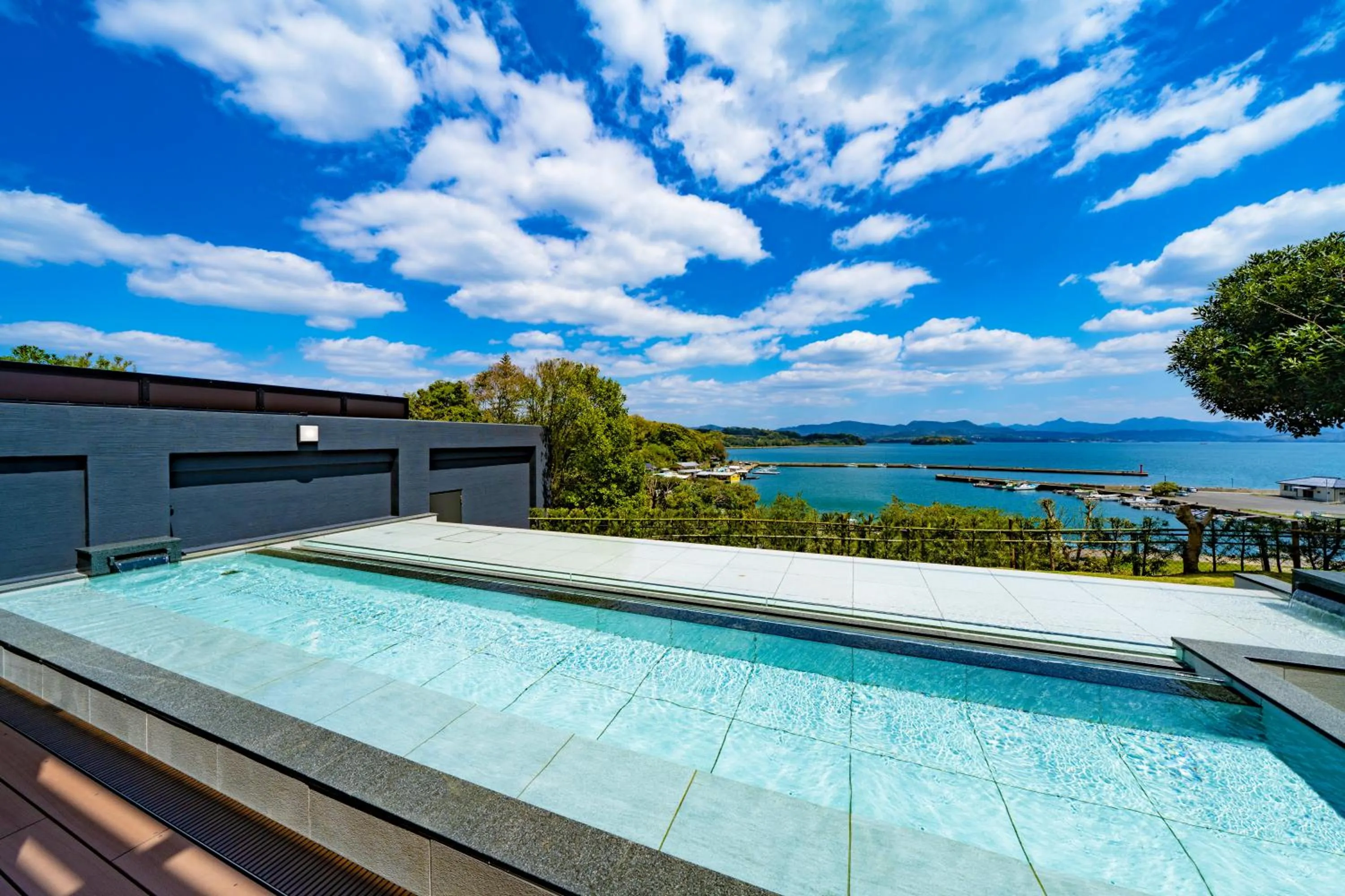 Hot Spring Bath in Ooedo Onsen Monogatari Premium Saikaibashi