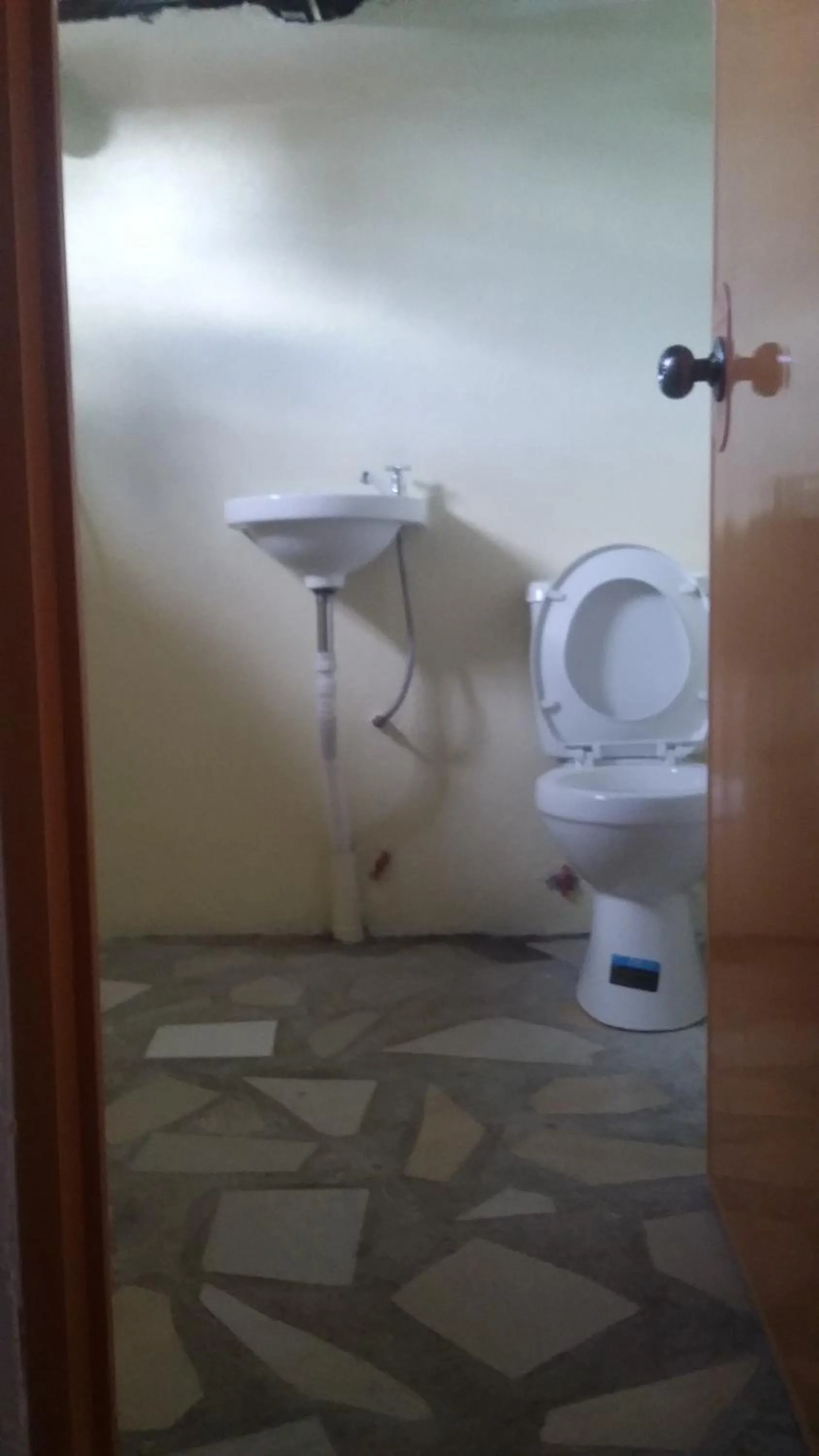 Shower in Overview Hostel