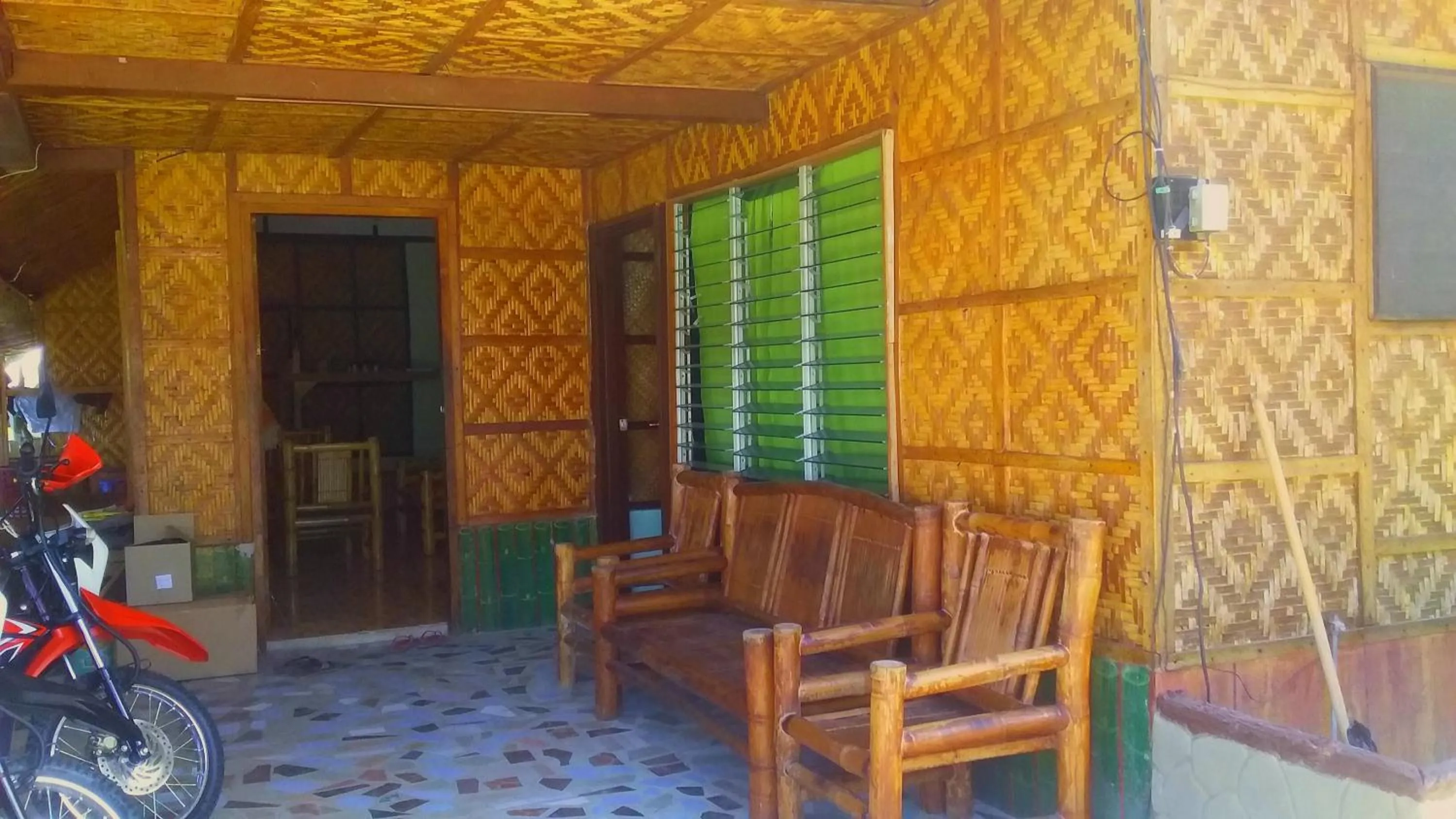 Facade/entrance in Overview Hostel