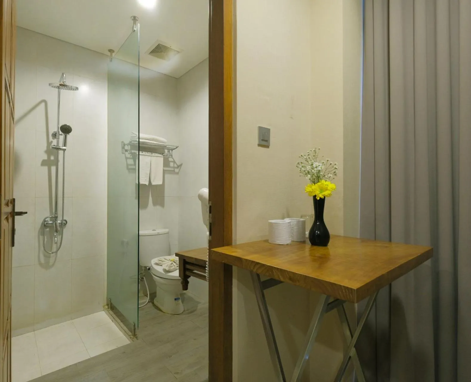 Bathroom in Raintree Boutique Villa & Gallery