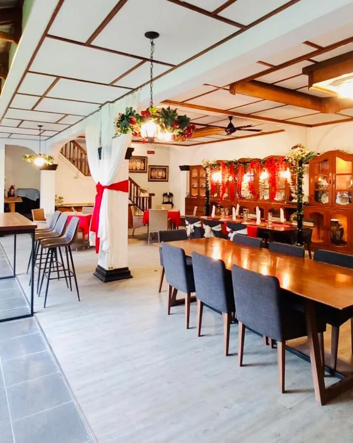 Raintree Boutique Villa & Gallery