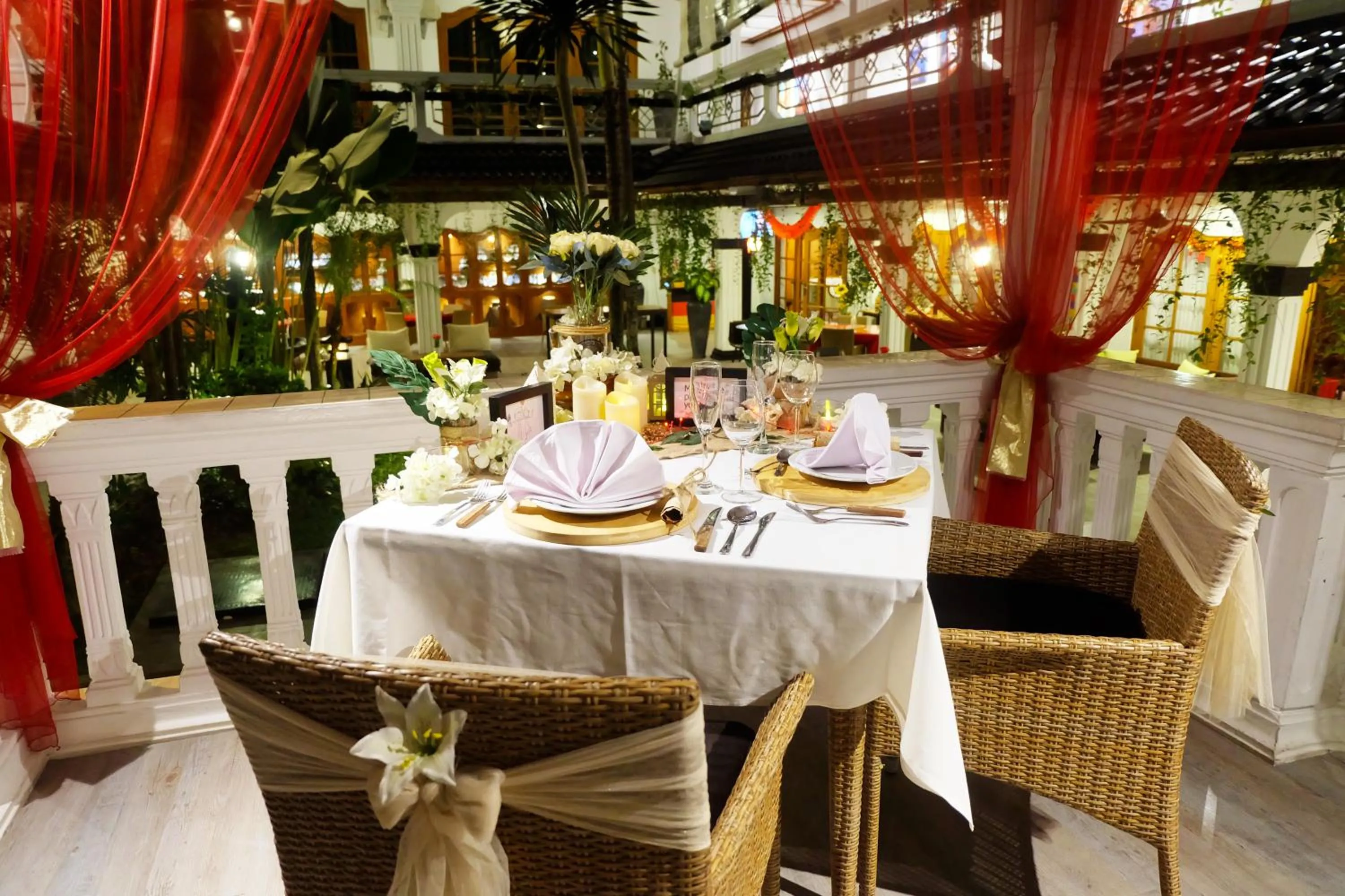 Restaurant/places to eat in Raintree Boutique Villa & Gallery