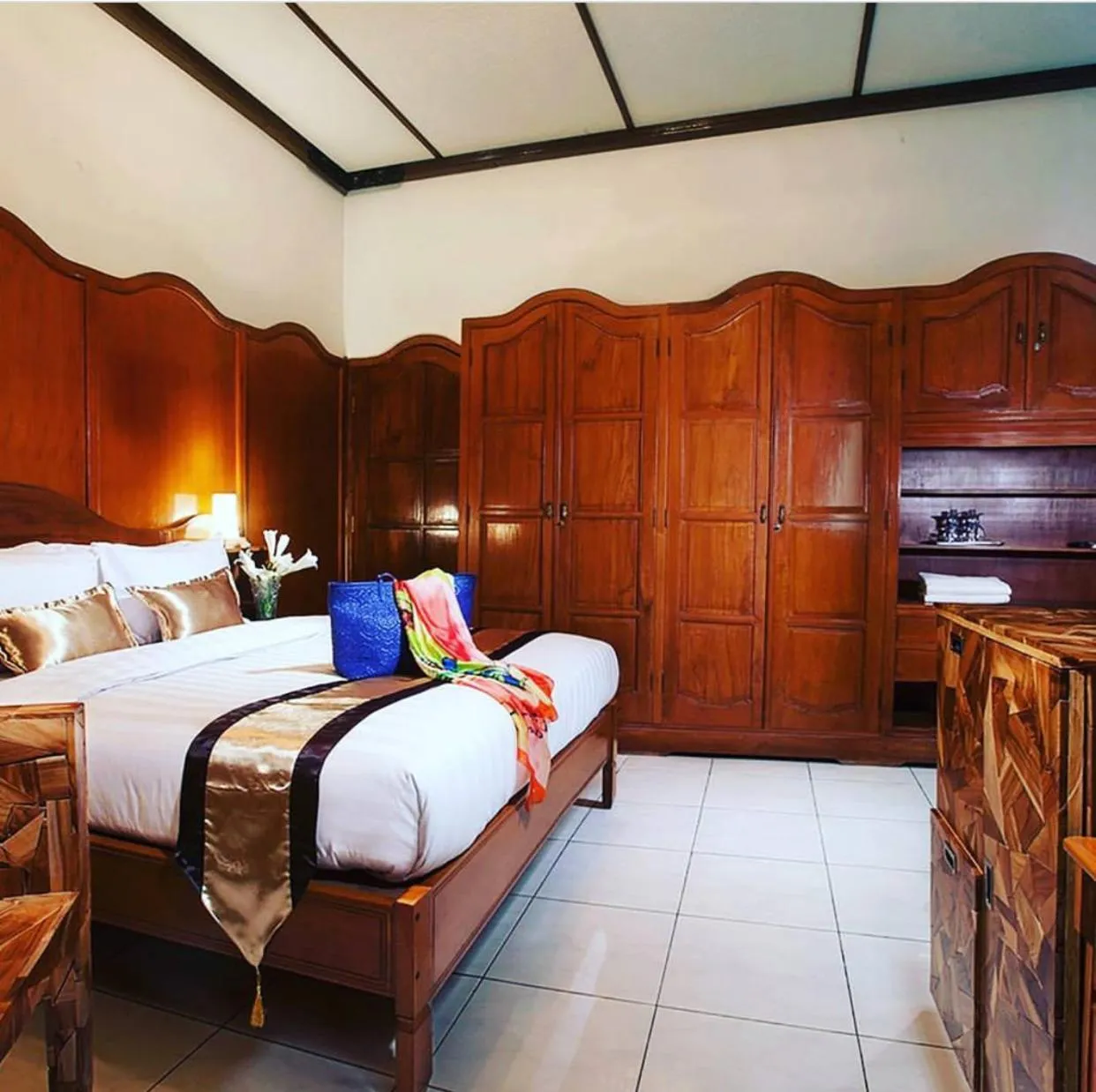 Bedroom, Bed in Raintree Boutique Villa & Gallery