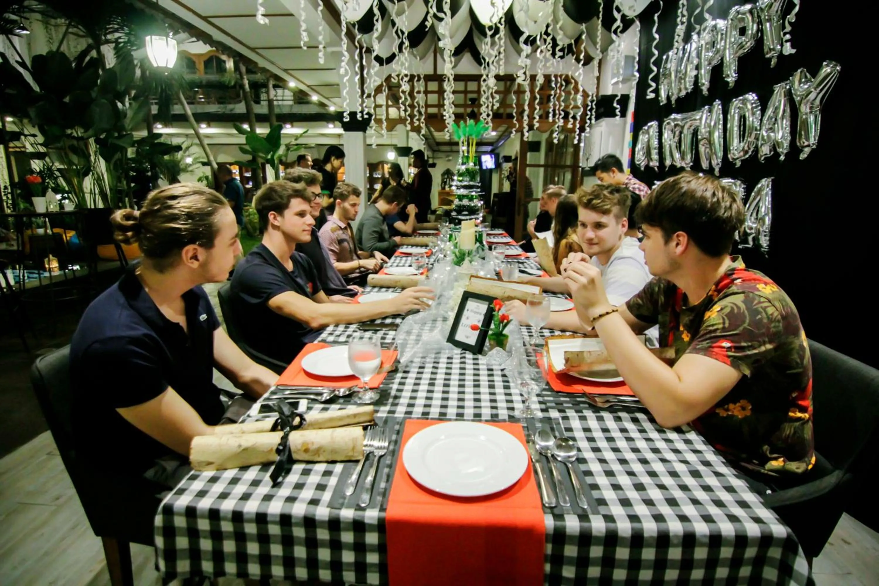 Restaurant/places to eat in Raintree Boutique Villa & Gallery