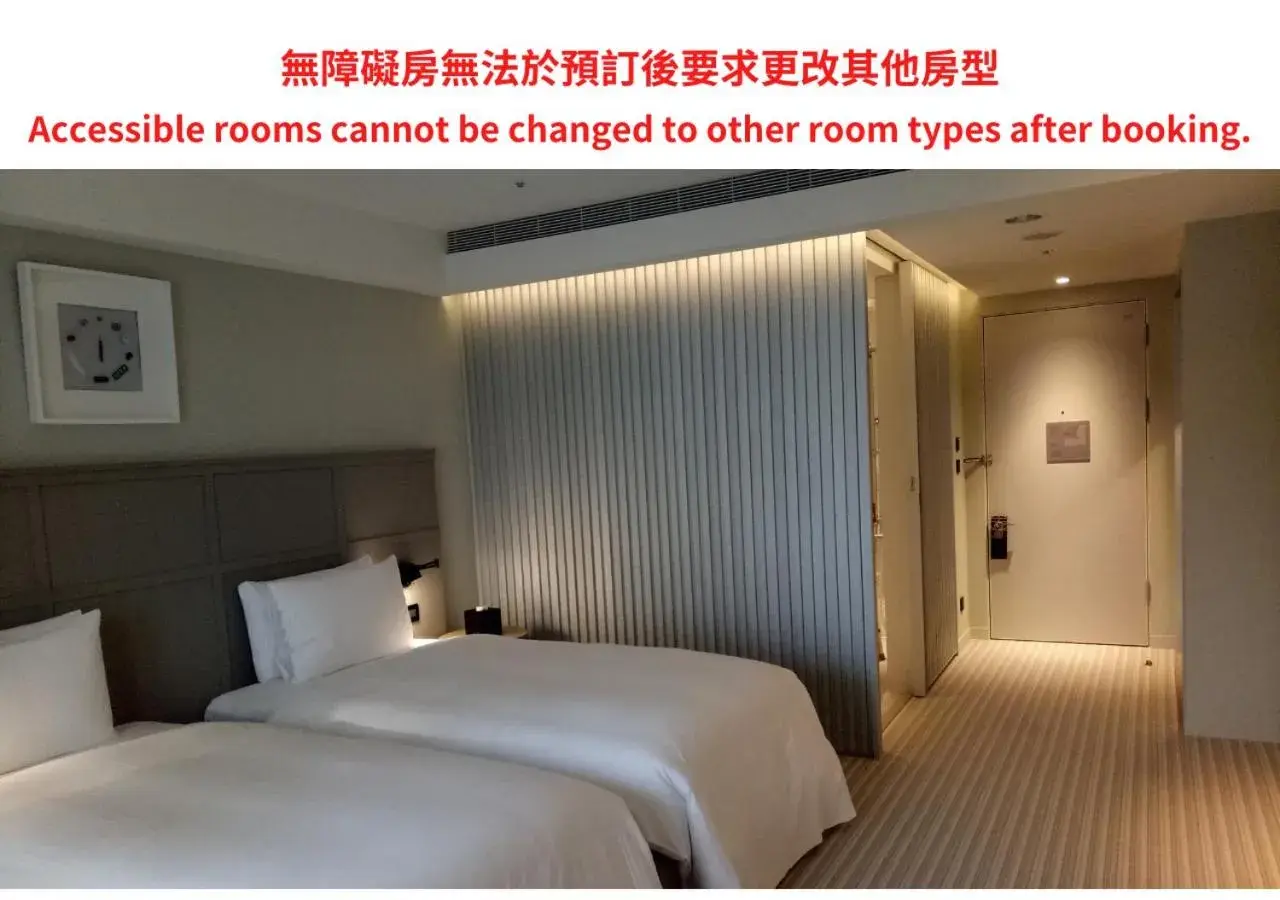 Photo of the whole room, Bed in Greet Inn Photo of the whole room, Bed in Greet Inn