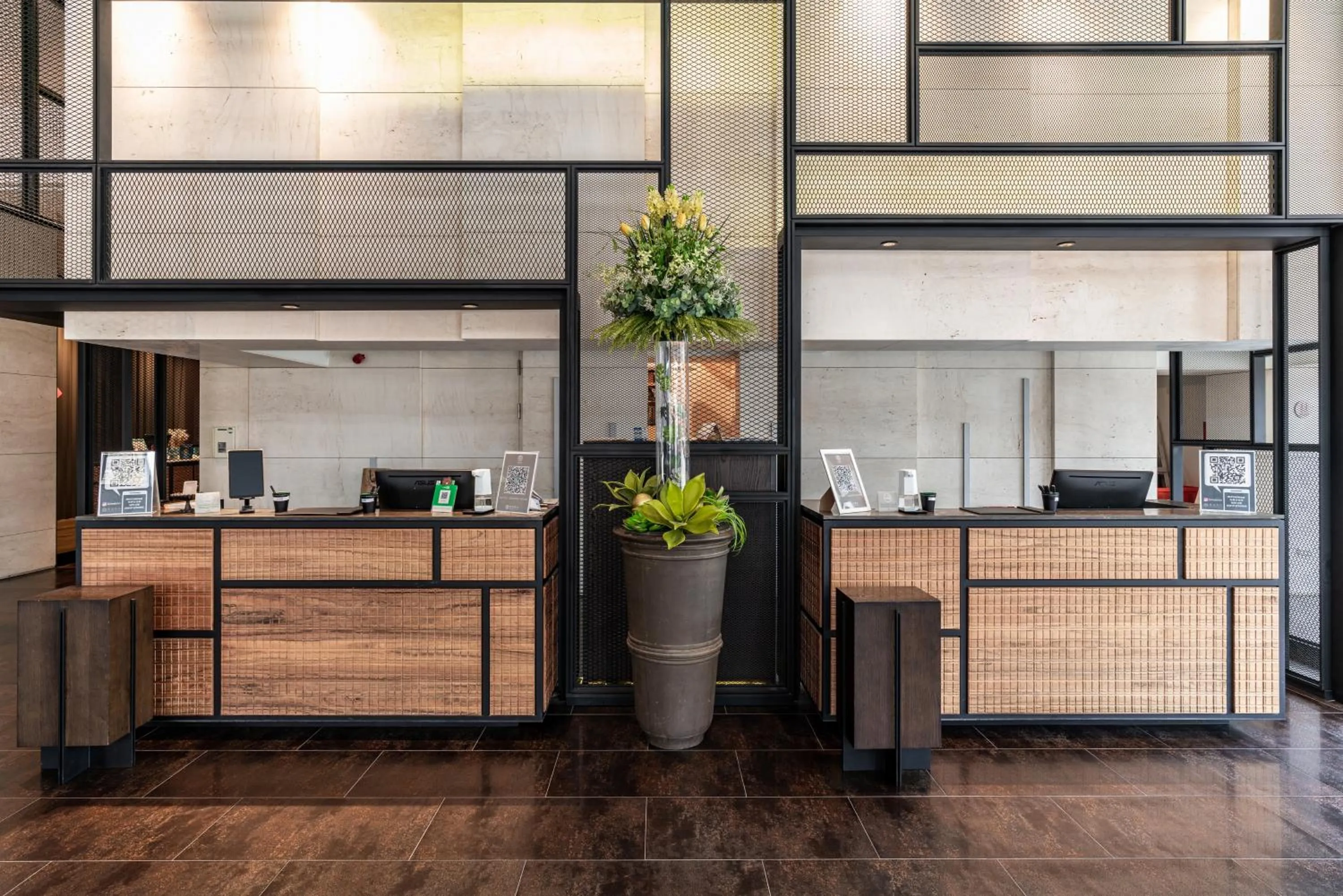 Property building in Greet Inn