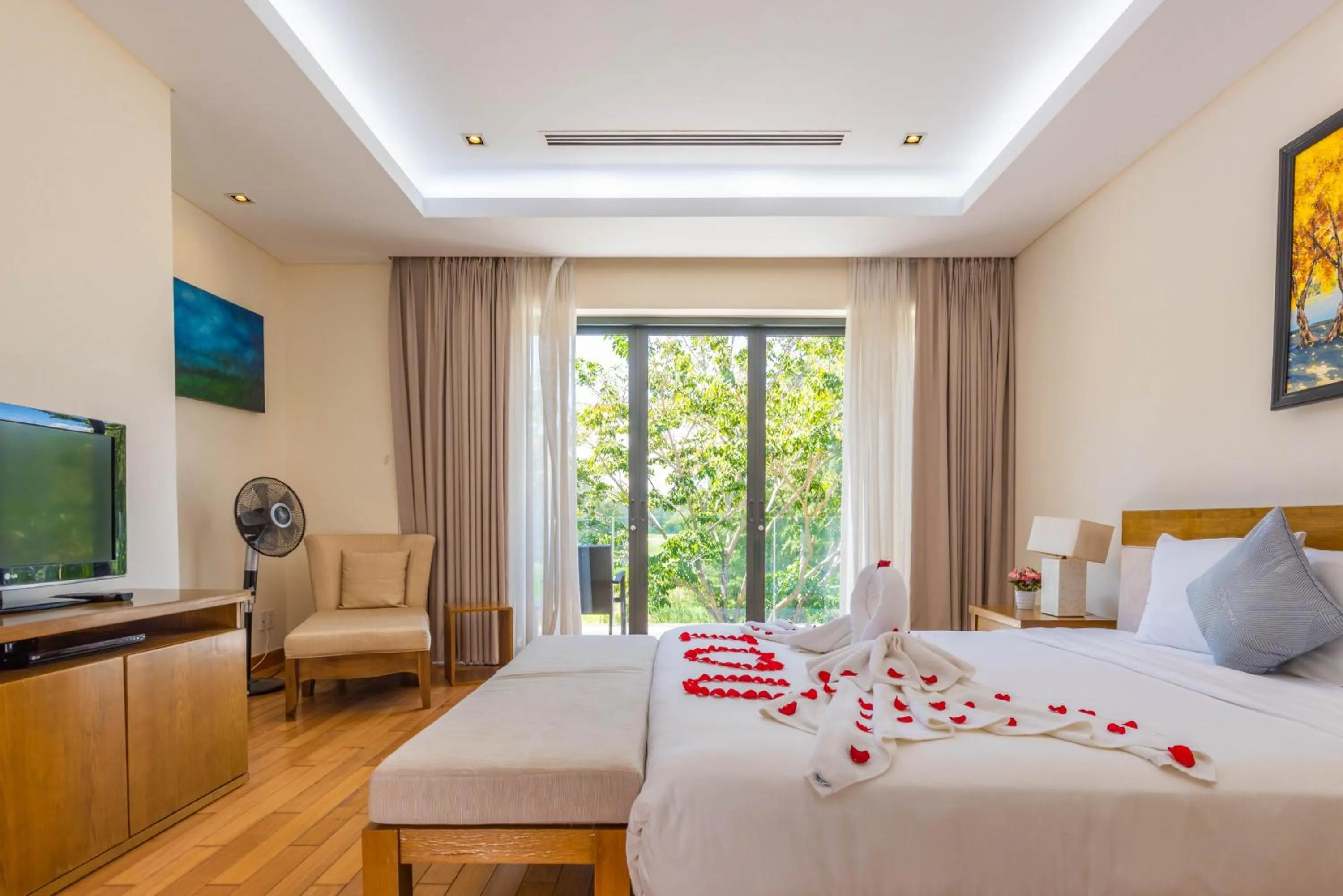 Decorative detail, Bed in The Ocean Villas Danang