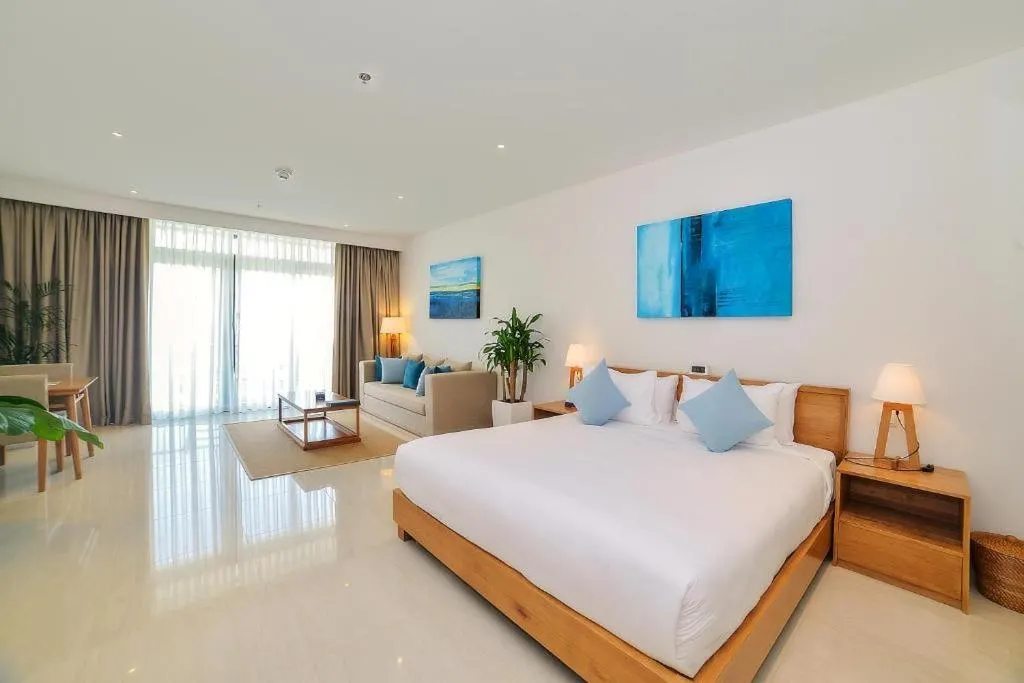 Bedroom, Bed in The Ocean Villas Danang