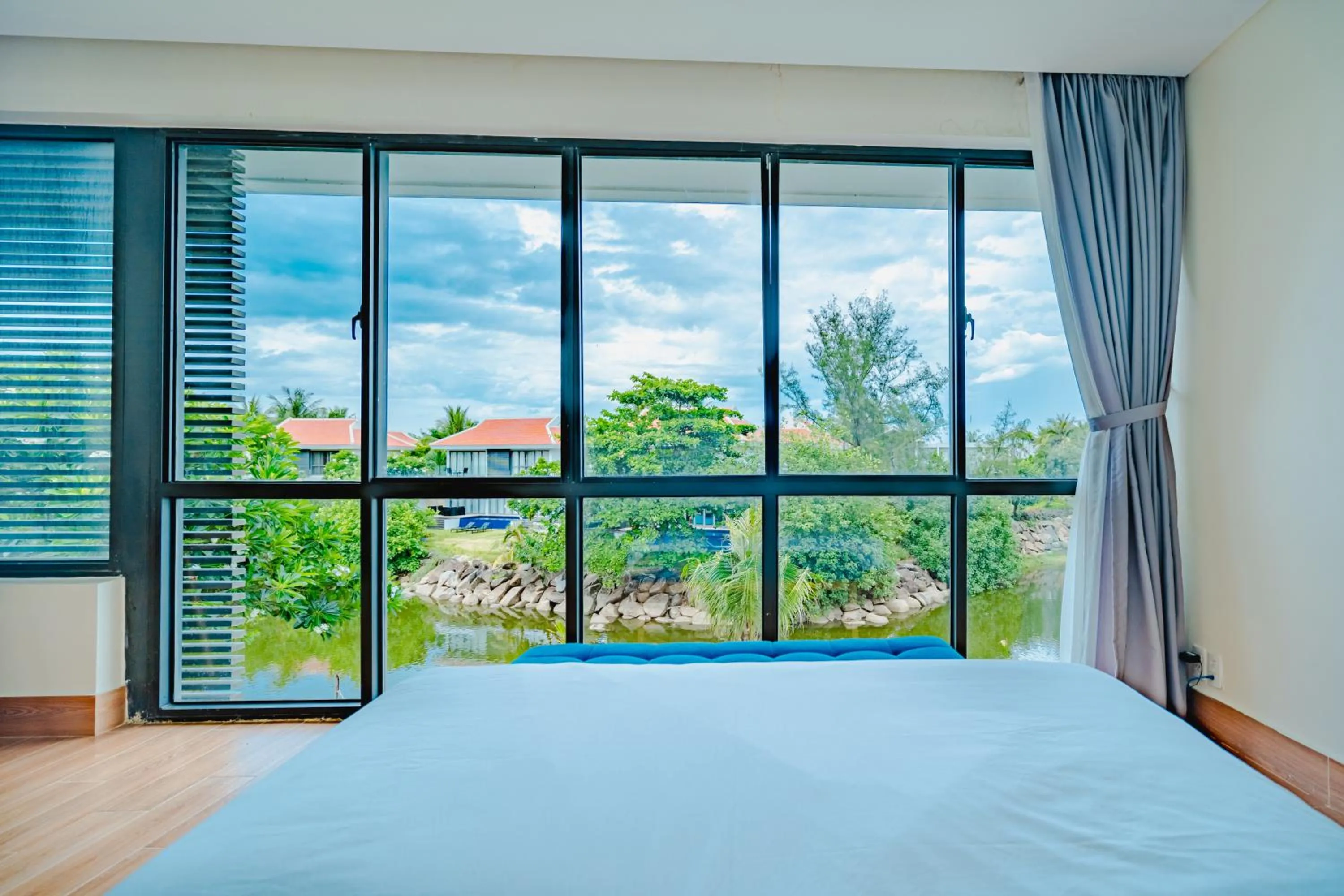 Bedroom, Bed in The Ocean Villas Danang