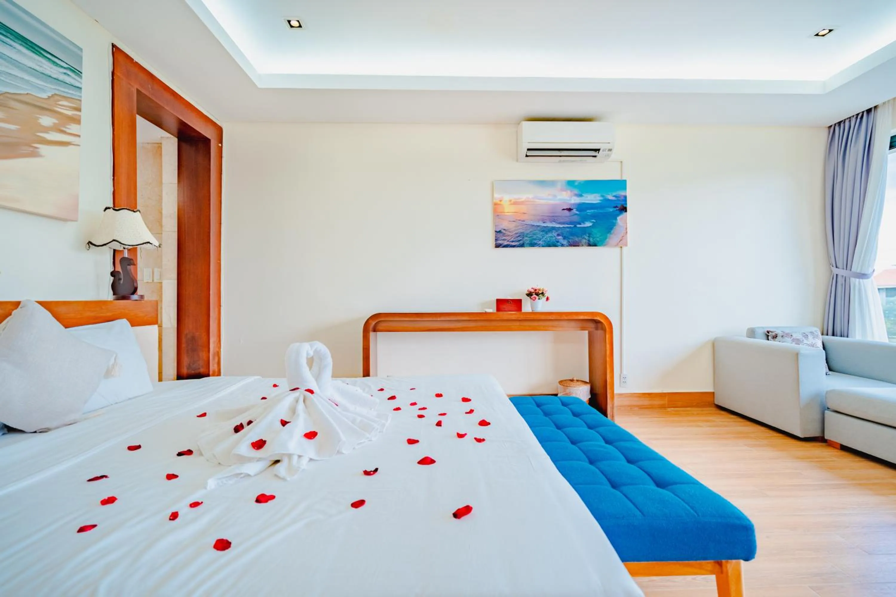 Bedroom, Bed in The Ocean Villas Danang