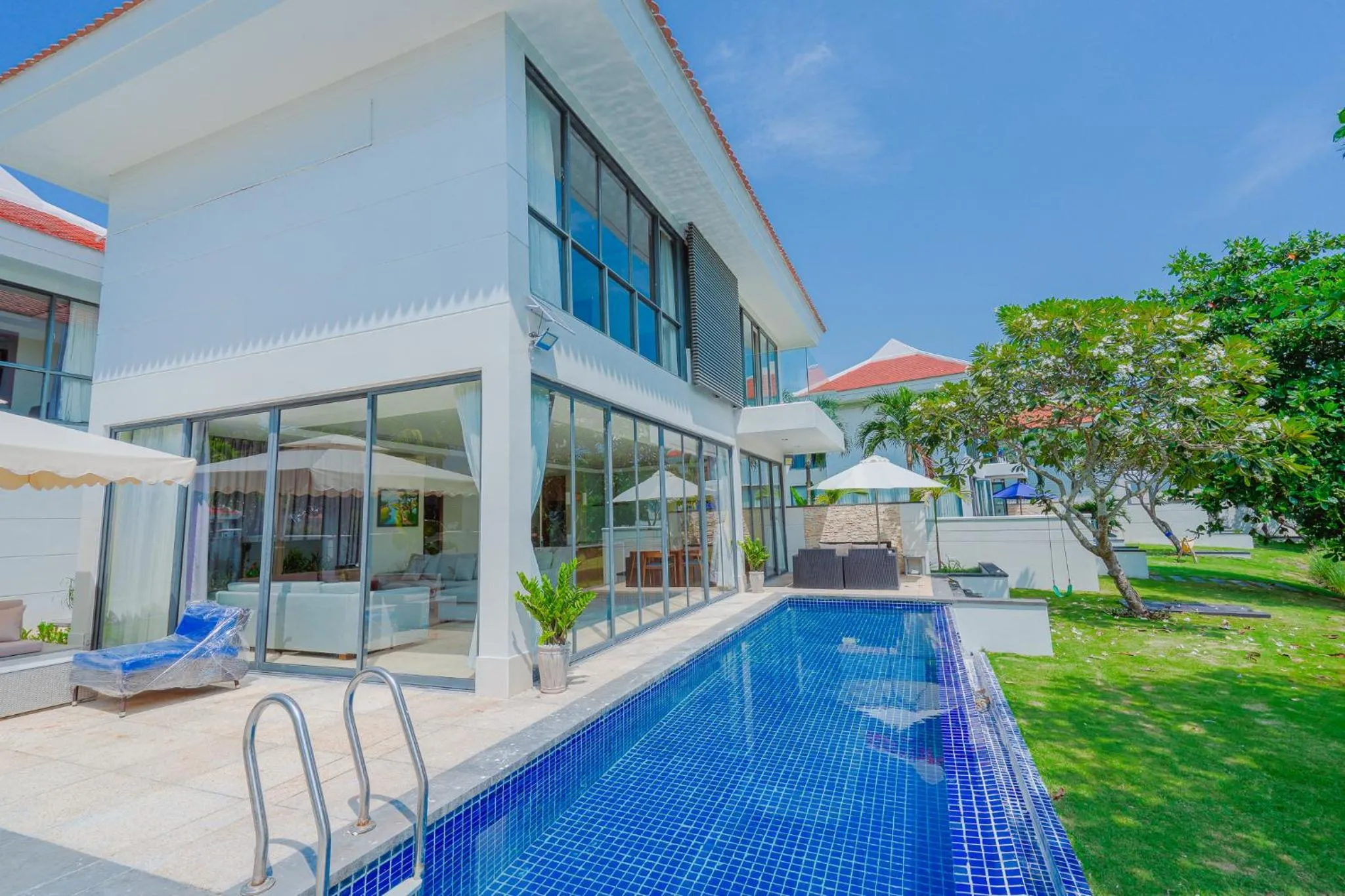 Swimming pool in The Ocean Villas Danang