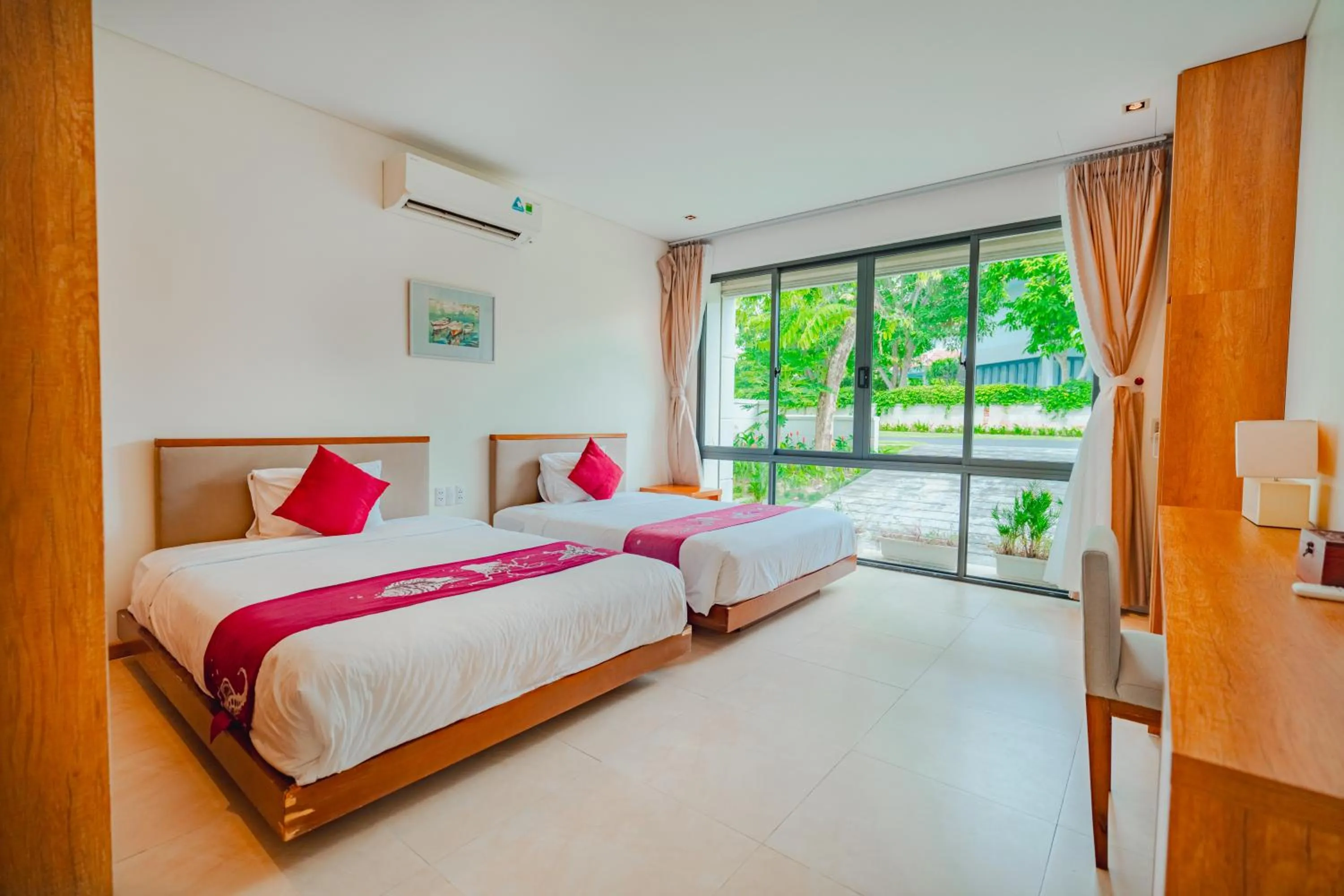 Bed in The Ocean Villas Danang