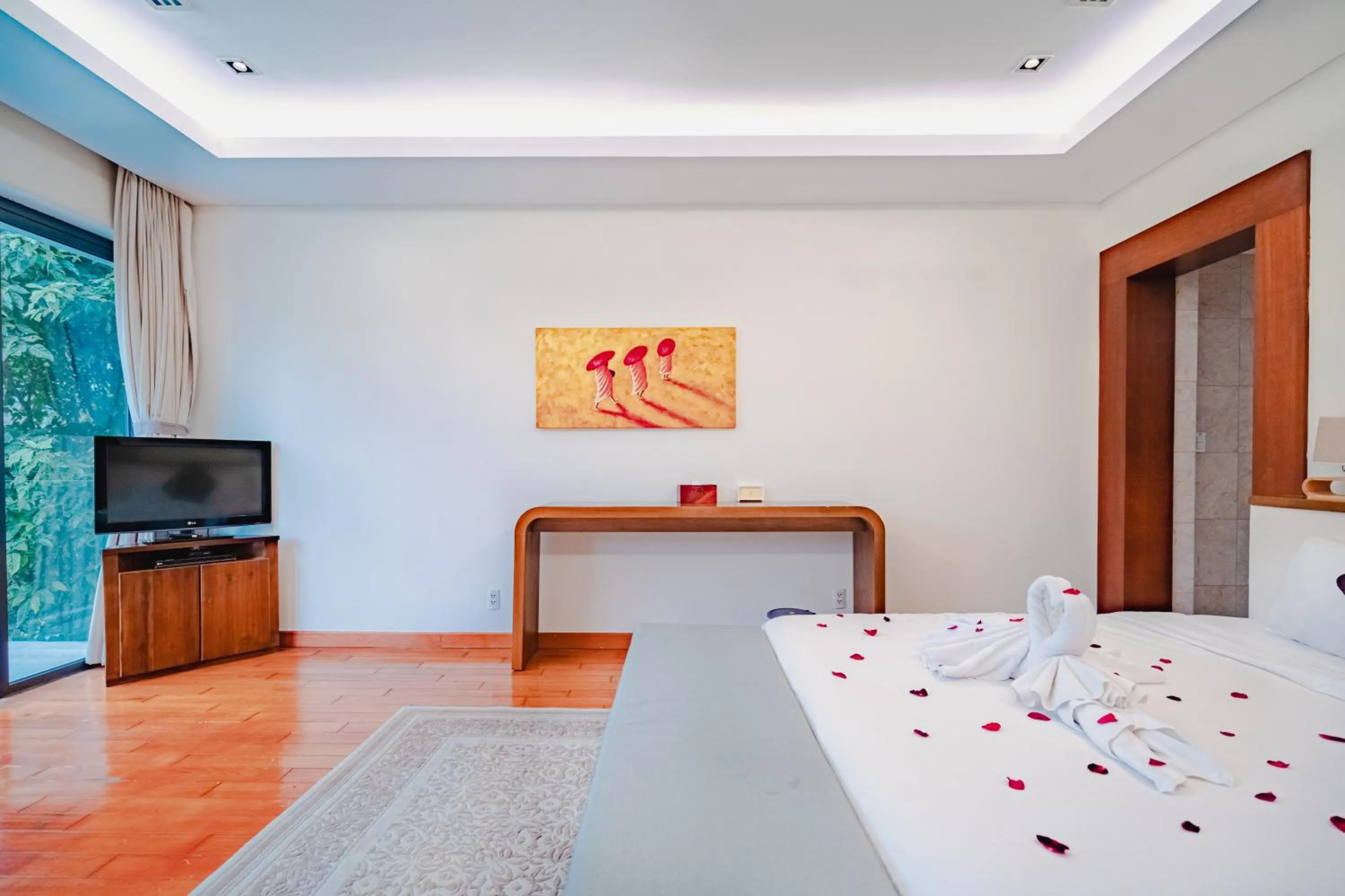 Bedroom, Bed in The Ocean Villas Danang